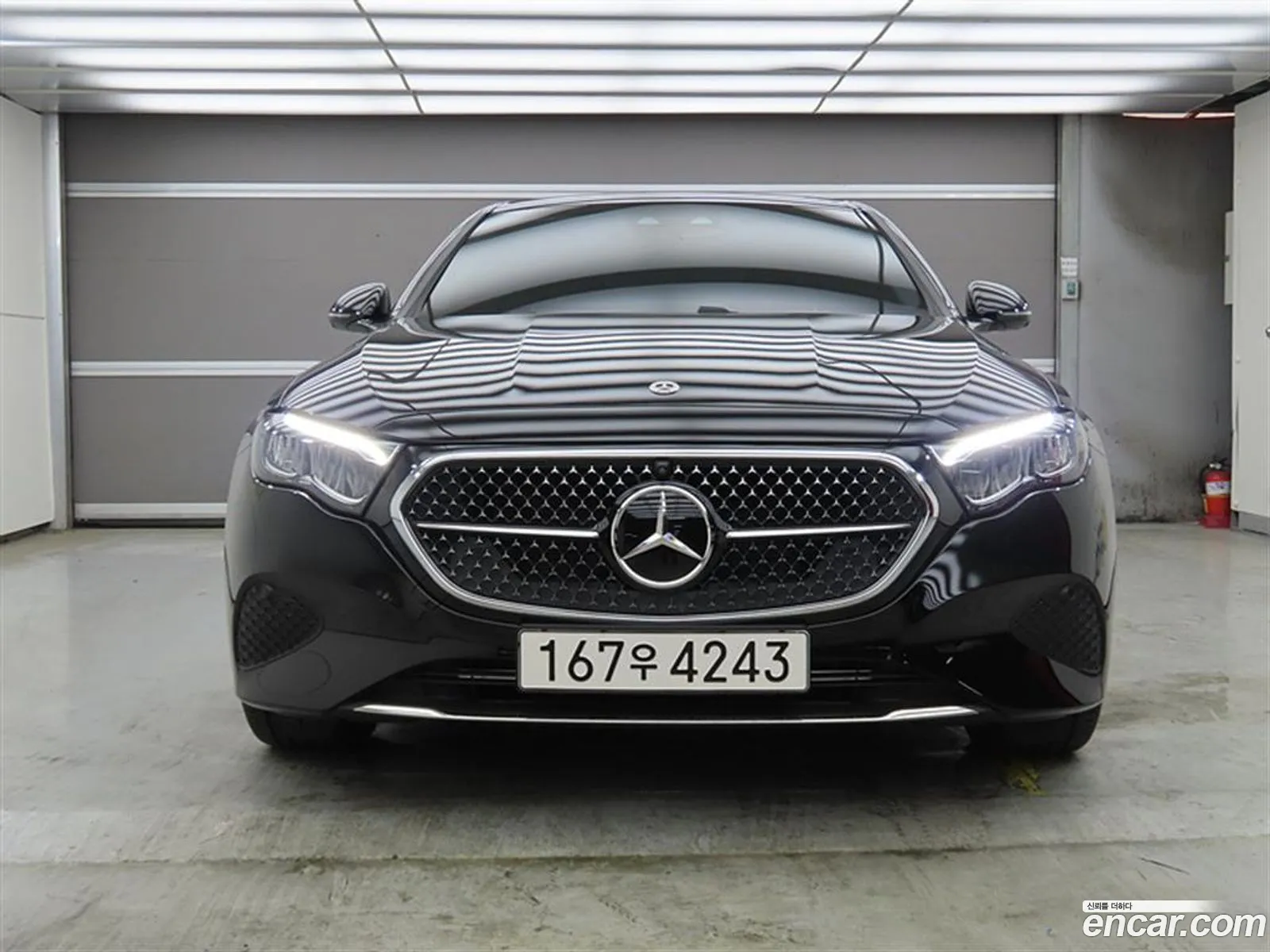 Mercedes-Benz E-Class W214 2025 — 8