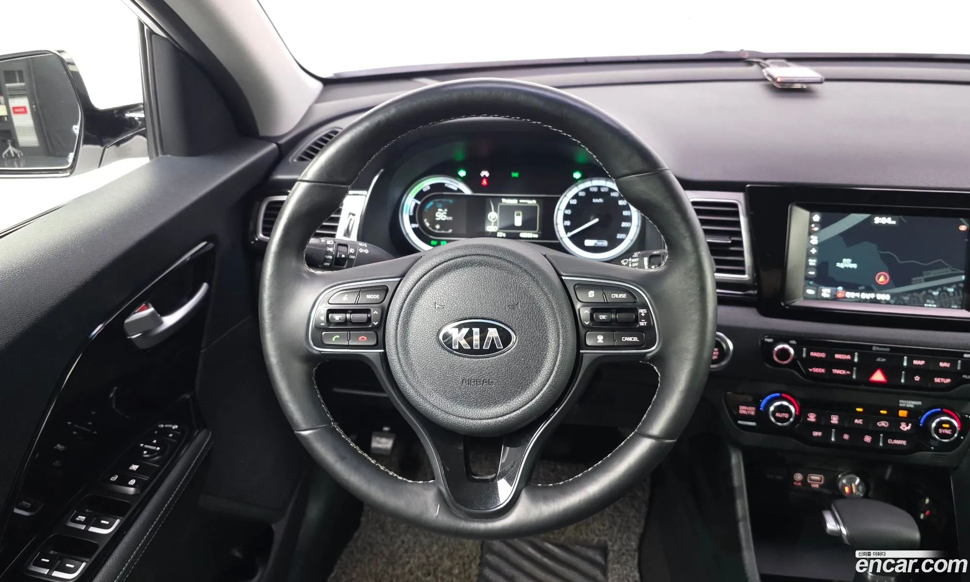 Kia Niro 2017 — 28