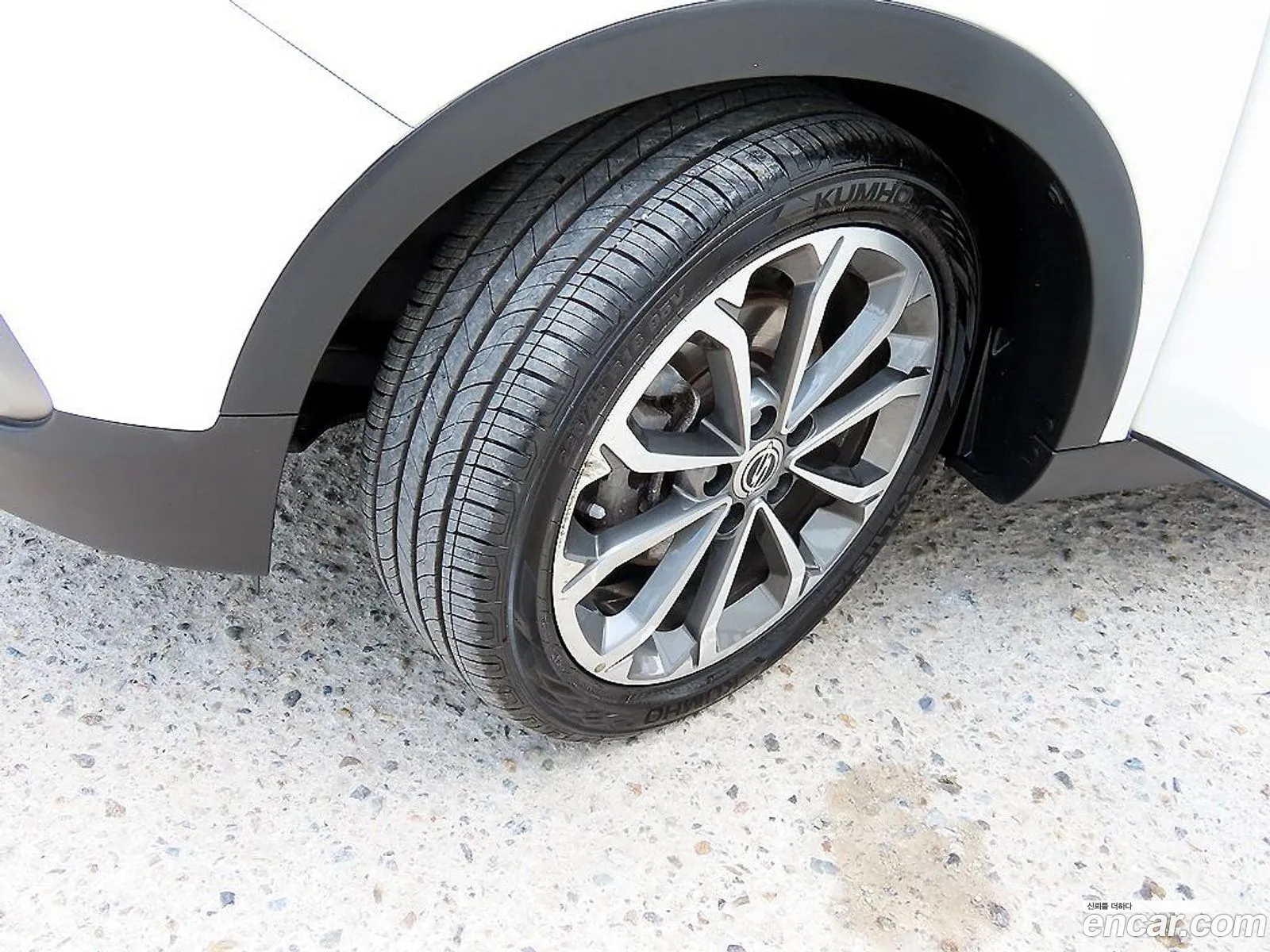 KG Mobility (SsangYong) Tivoli Air 2017 — 6