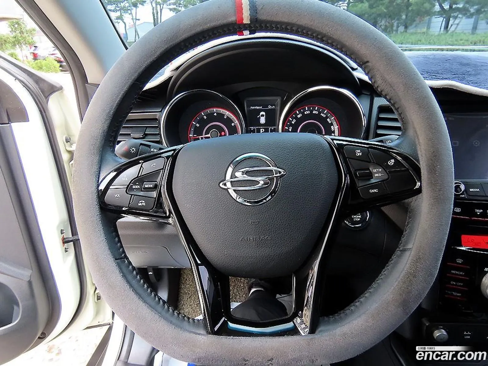 KG Mobility (SsangYong) Tivoli Air 2017 — 9