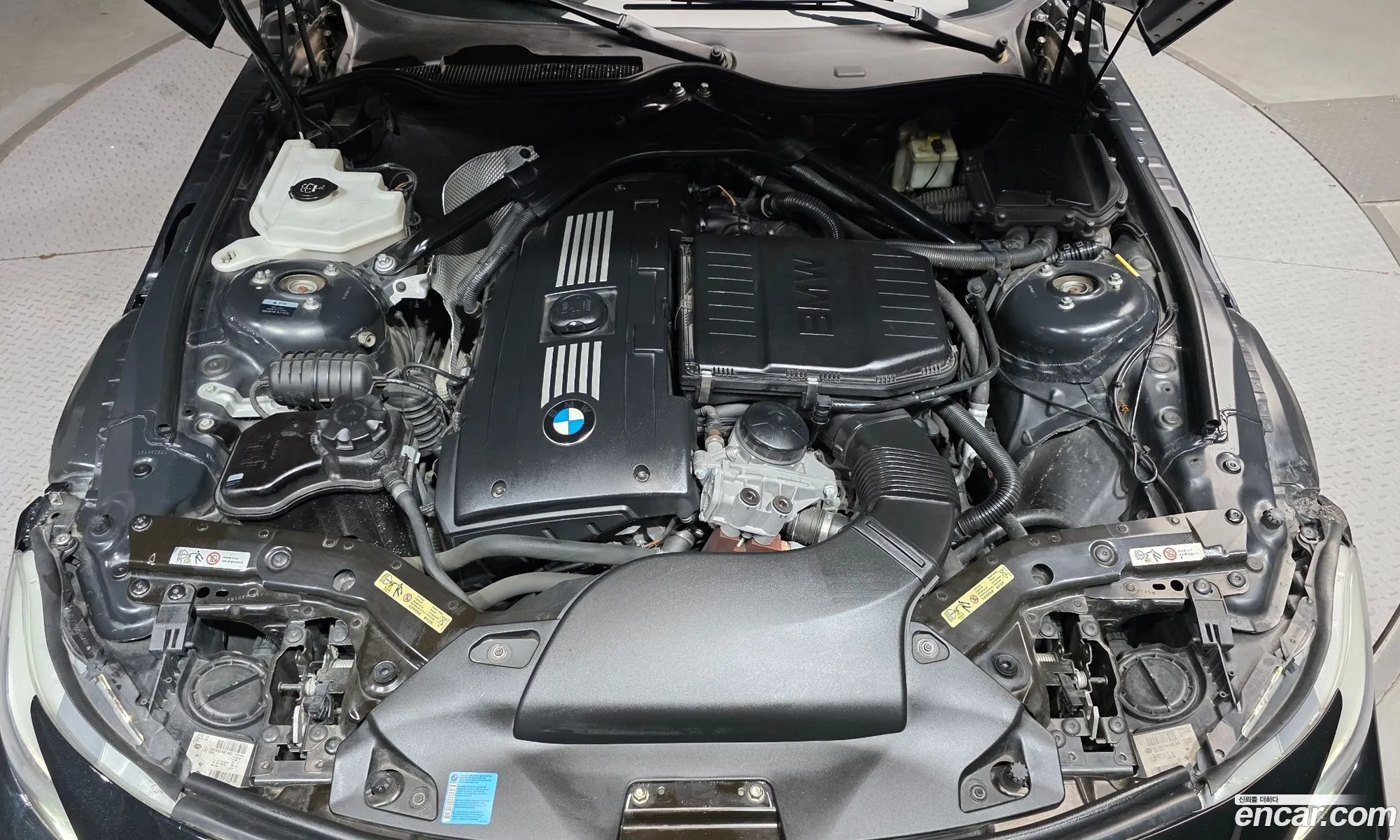 BMW Z4 2009 WBALM71099E372393 — 12