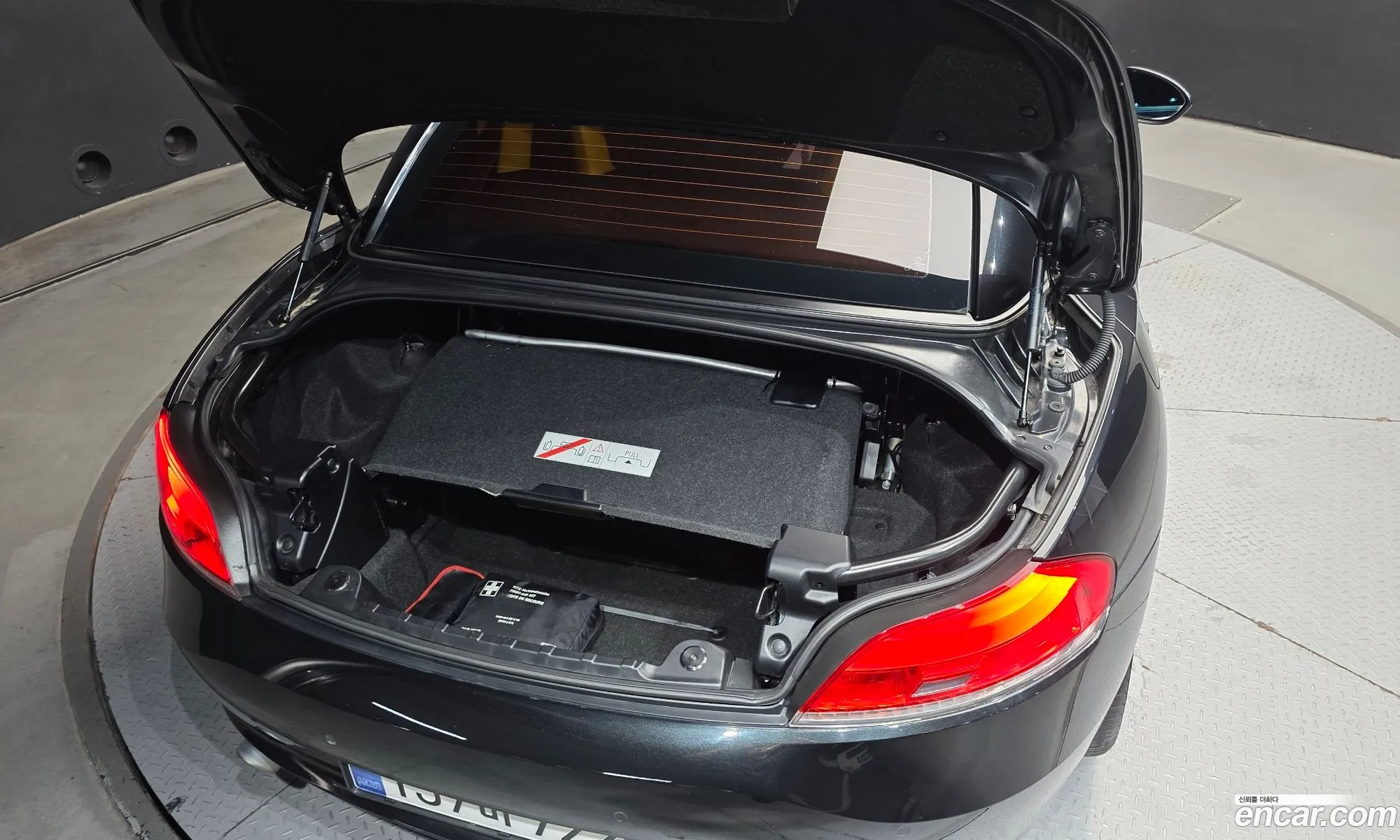 BMW Z4 2009 WBALM71099E372393 — 15