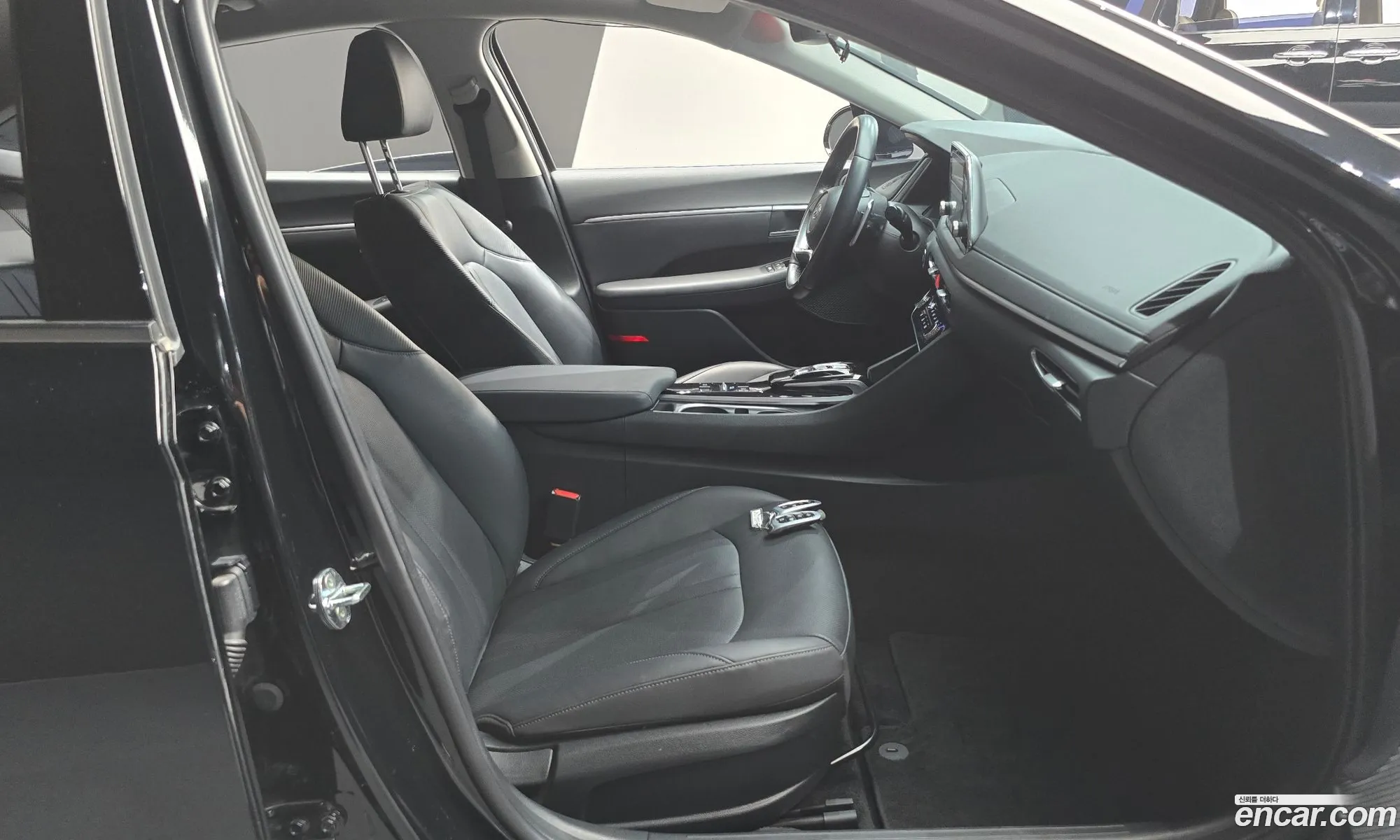 Hyundai Sonata 2022 — 17