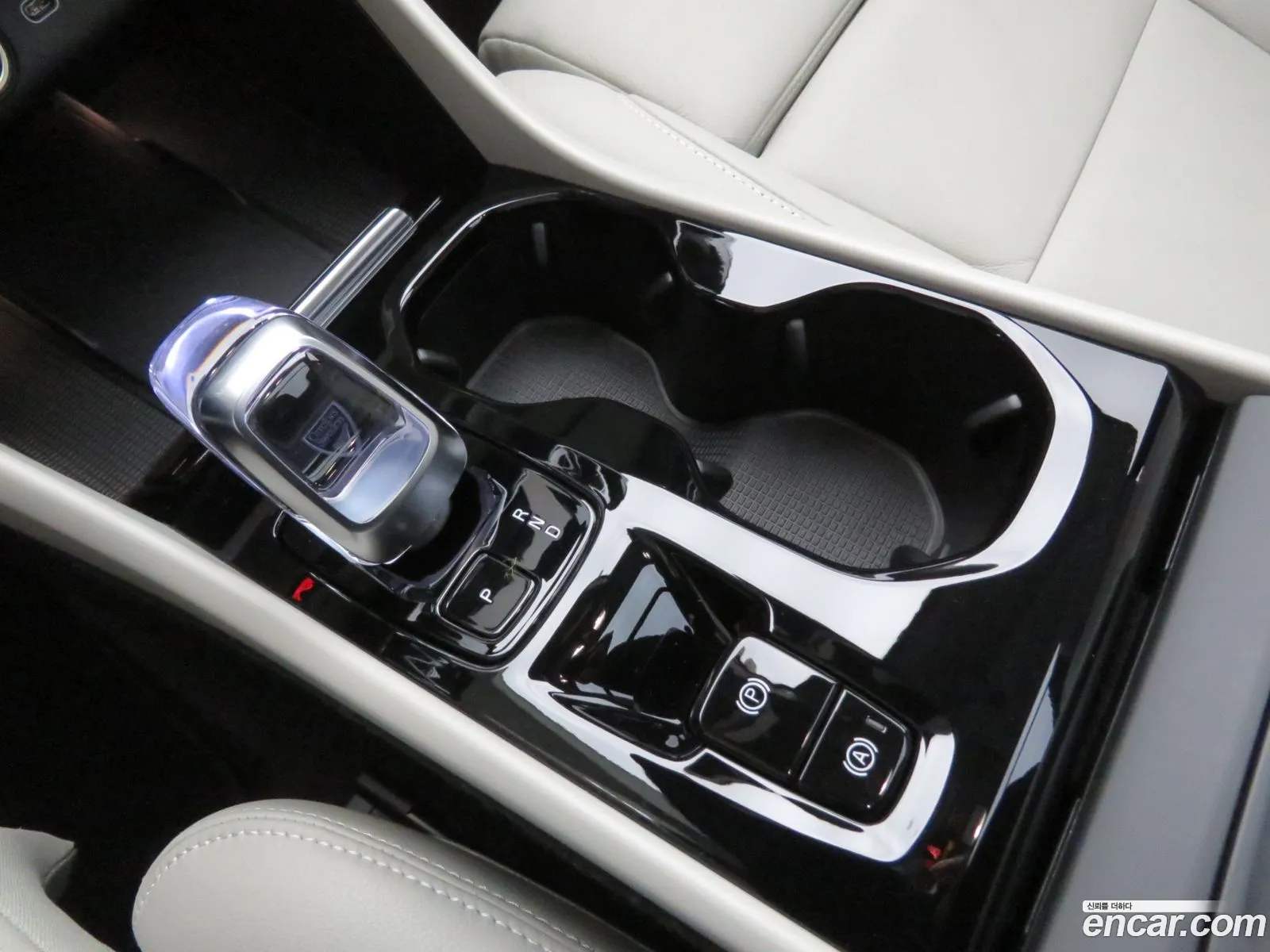 Volvo XC40 2025 — 5