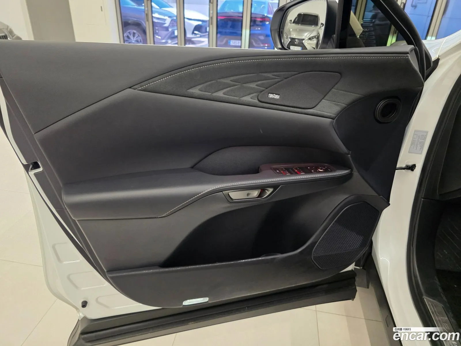 Lexus RX350h 2025 — 8