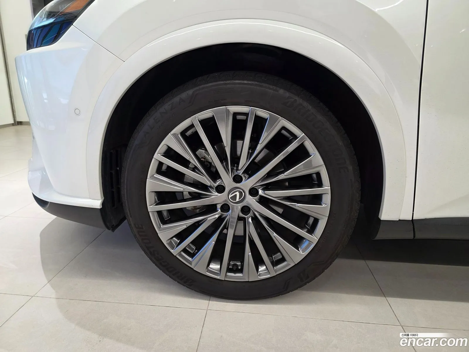 Lexus RX350h 2025 — 3