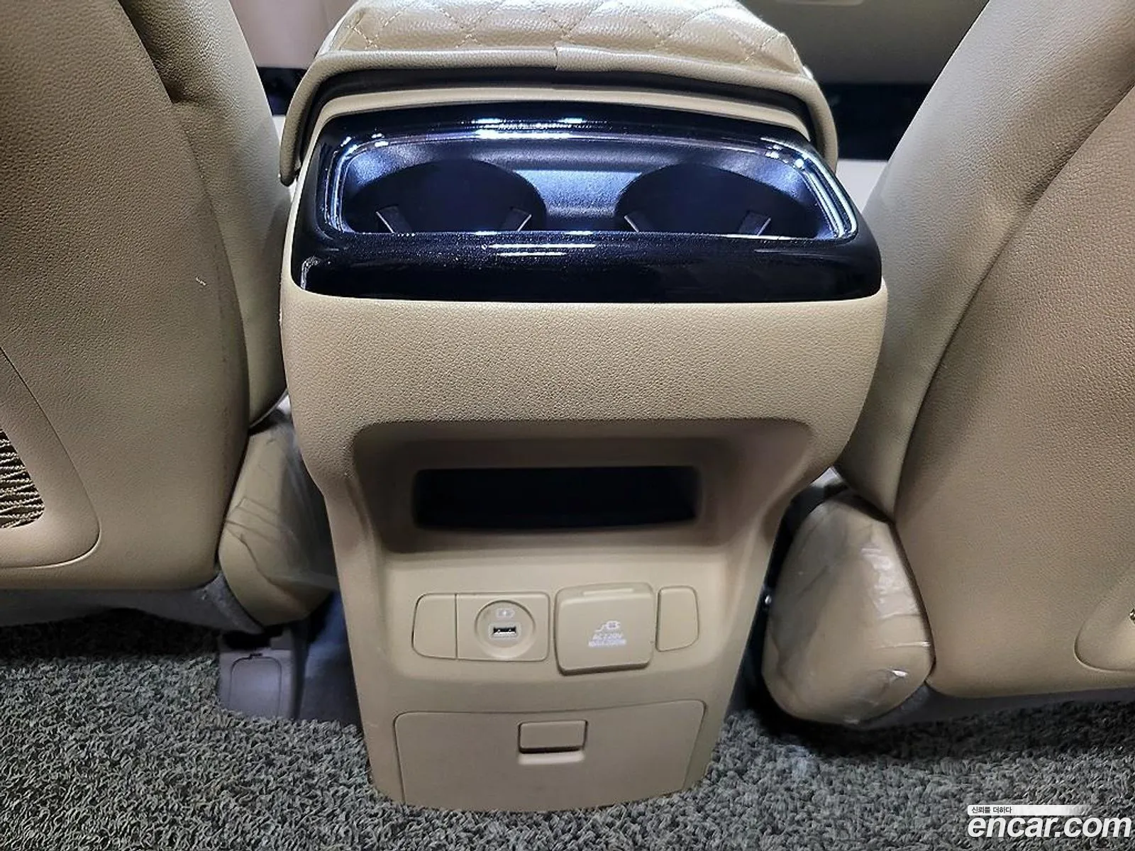 Kia Carnival 2017 — 5