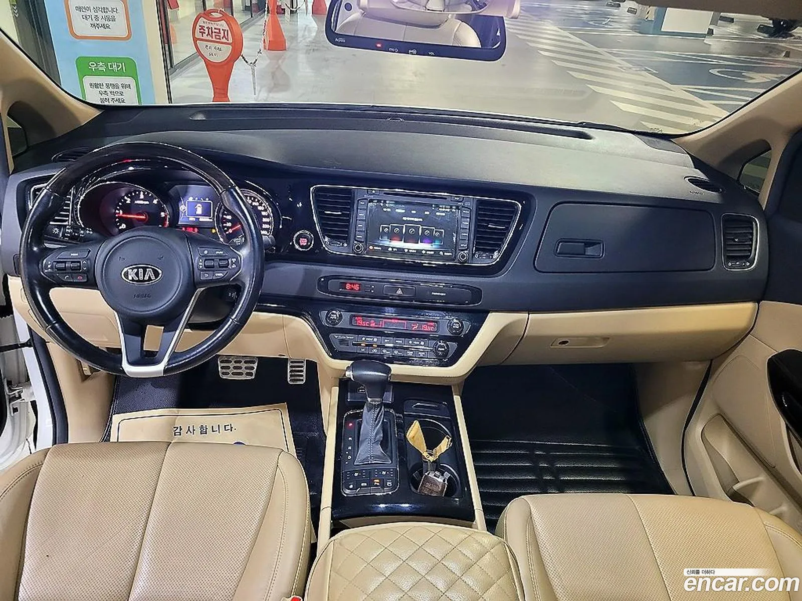 Kia Carnival 2017 — 18