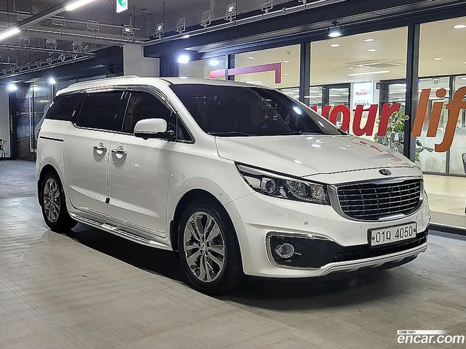 Kia Carnival 2017 — 13