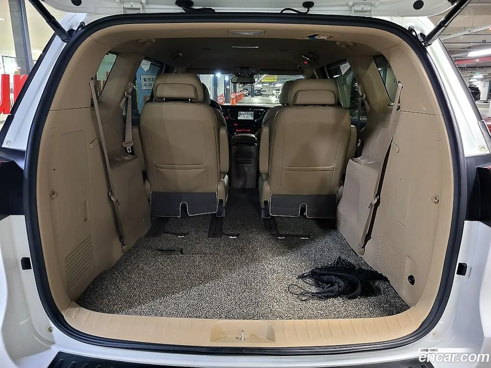 Kia Carnival 2017 — 11