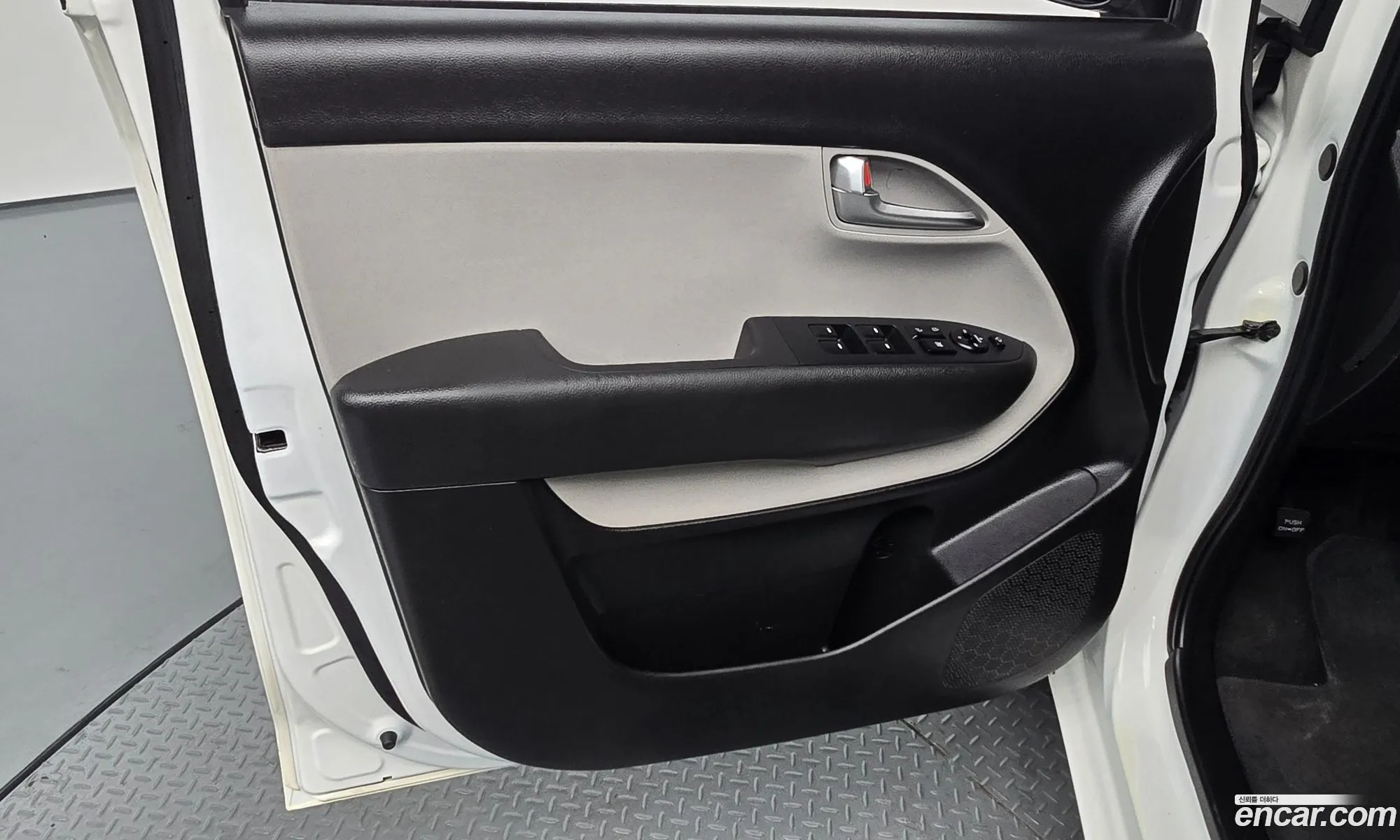 Kia Ray 2022 KNACF911BNT295703 — 24