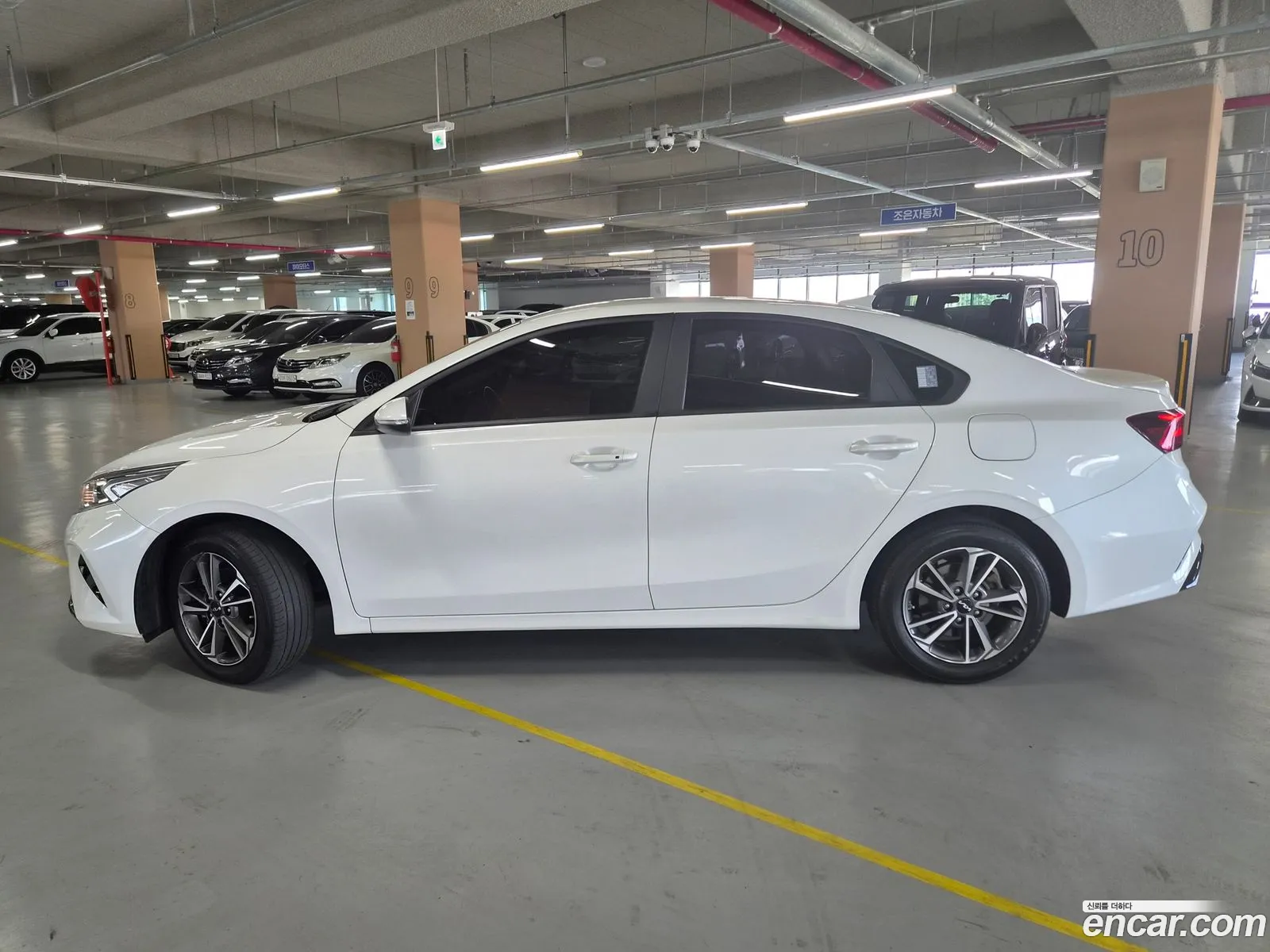Kia K3 2022 — 17