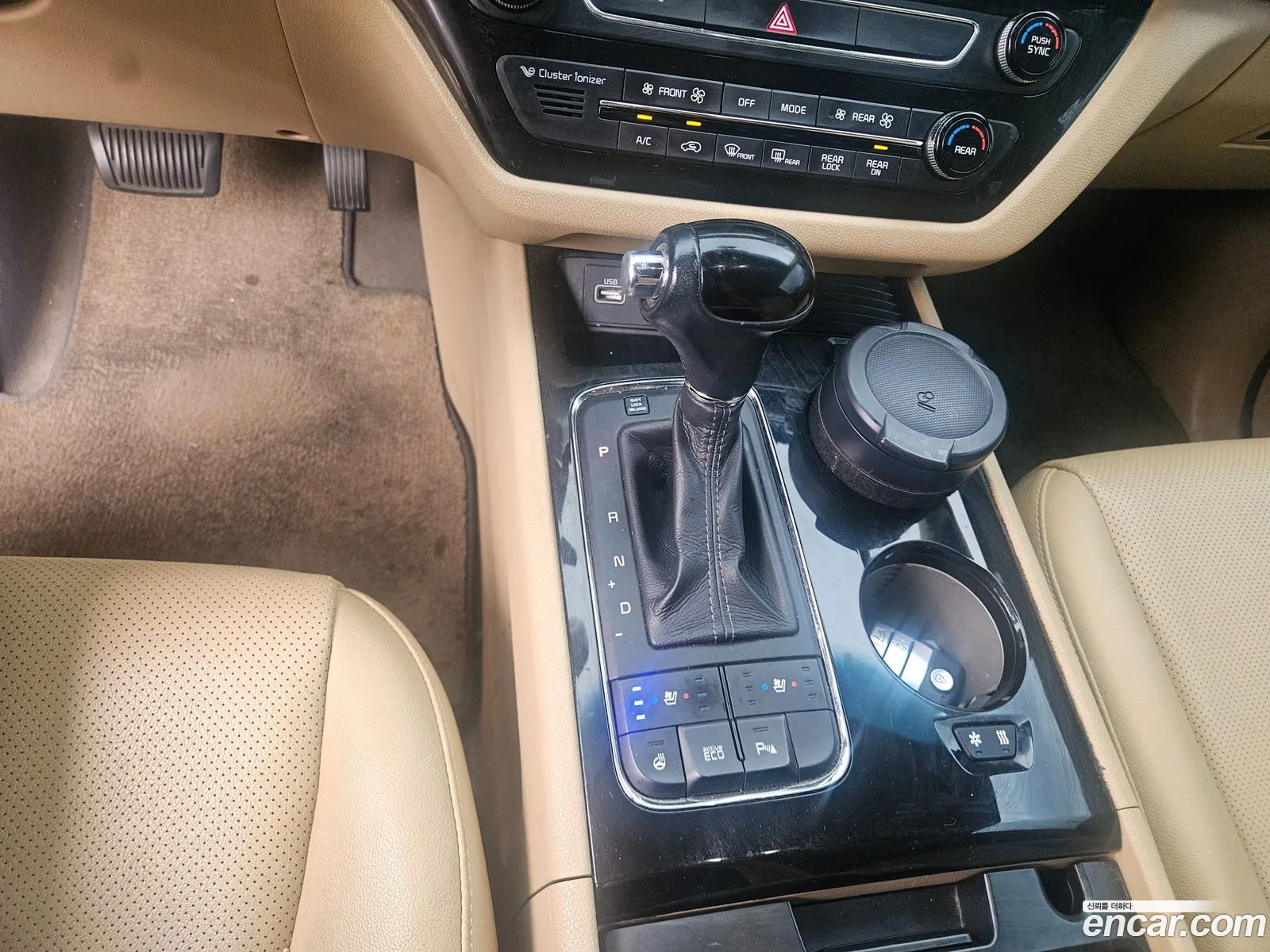 Kia Carnival 2016 — 12