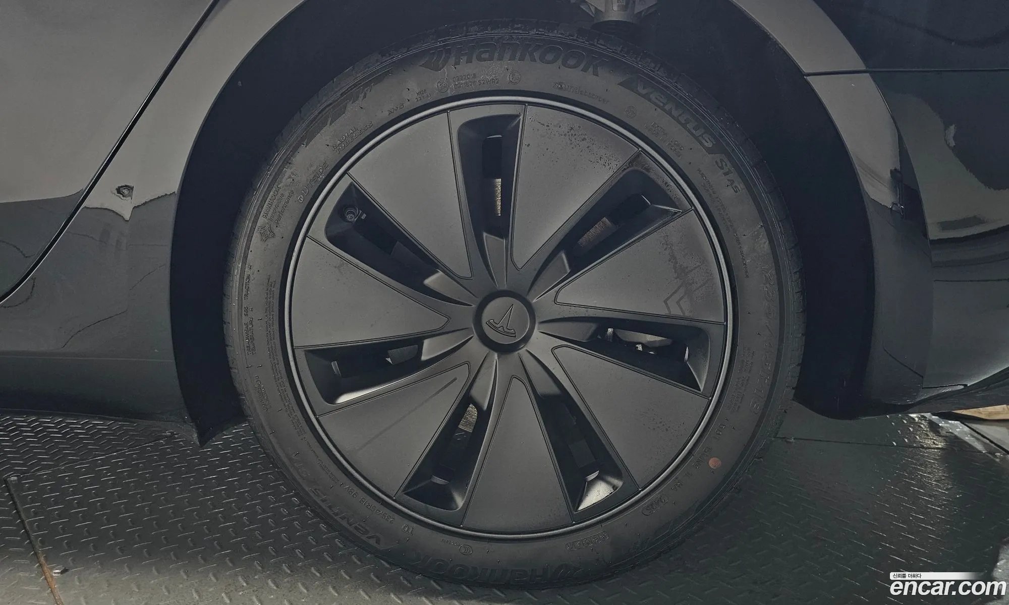 Tesla Model 3 2025 LRW3E7FS7SC606314 — 14