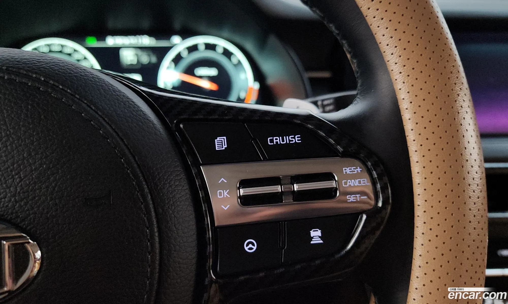 Kia K7 Premier 2019 — 18