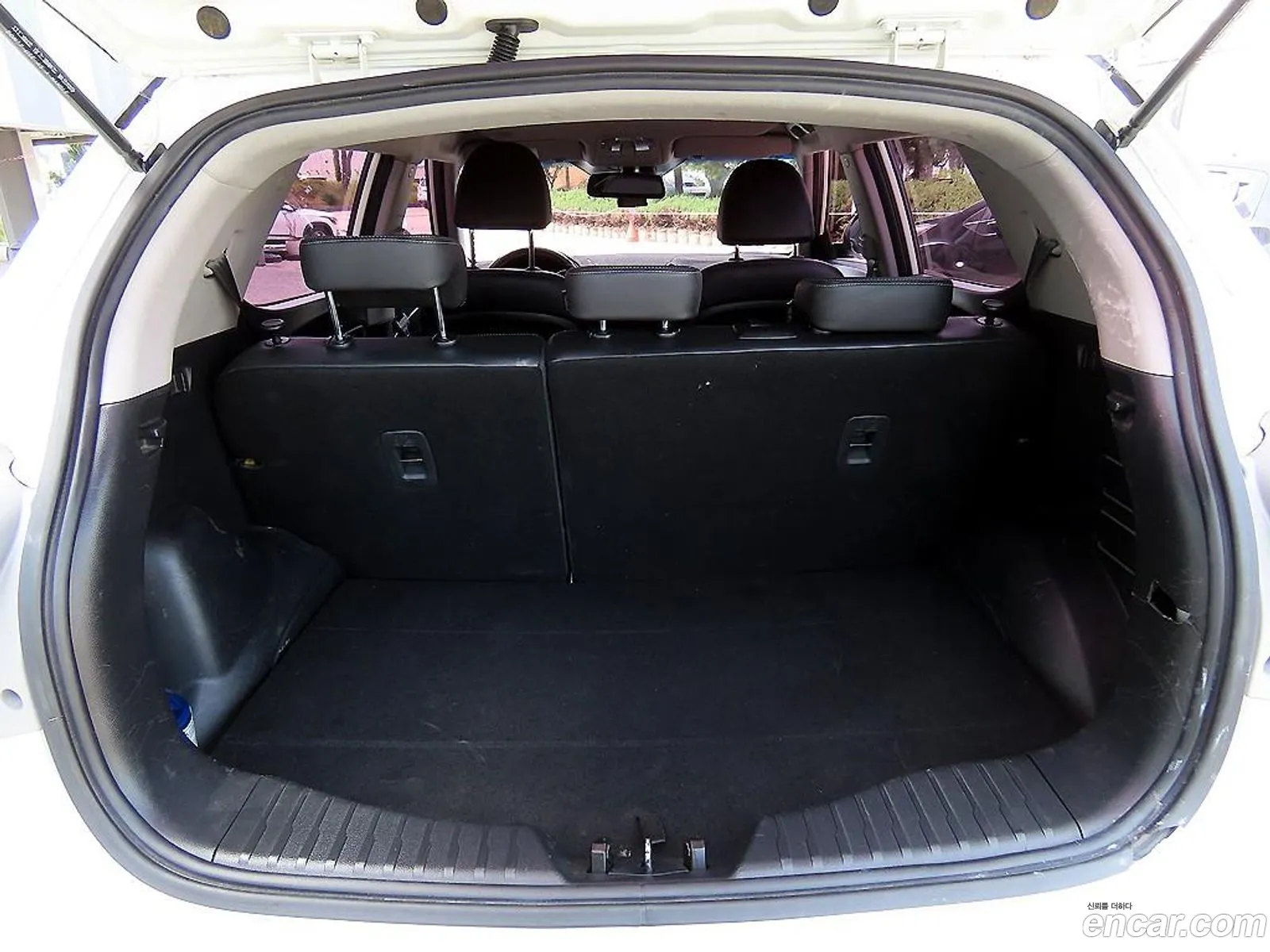 KG Mobility (SsangYong) Tivoli 2015 — 18
