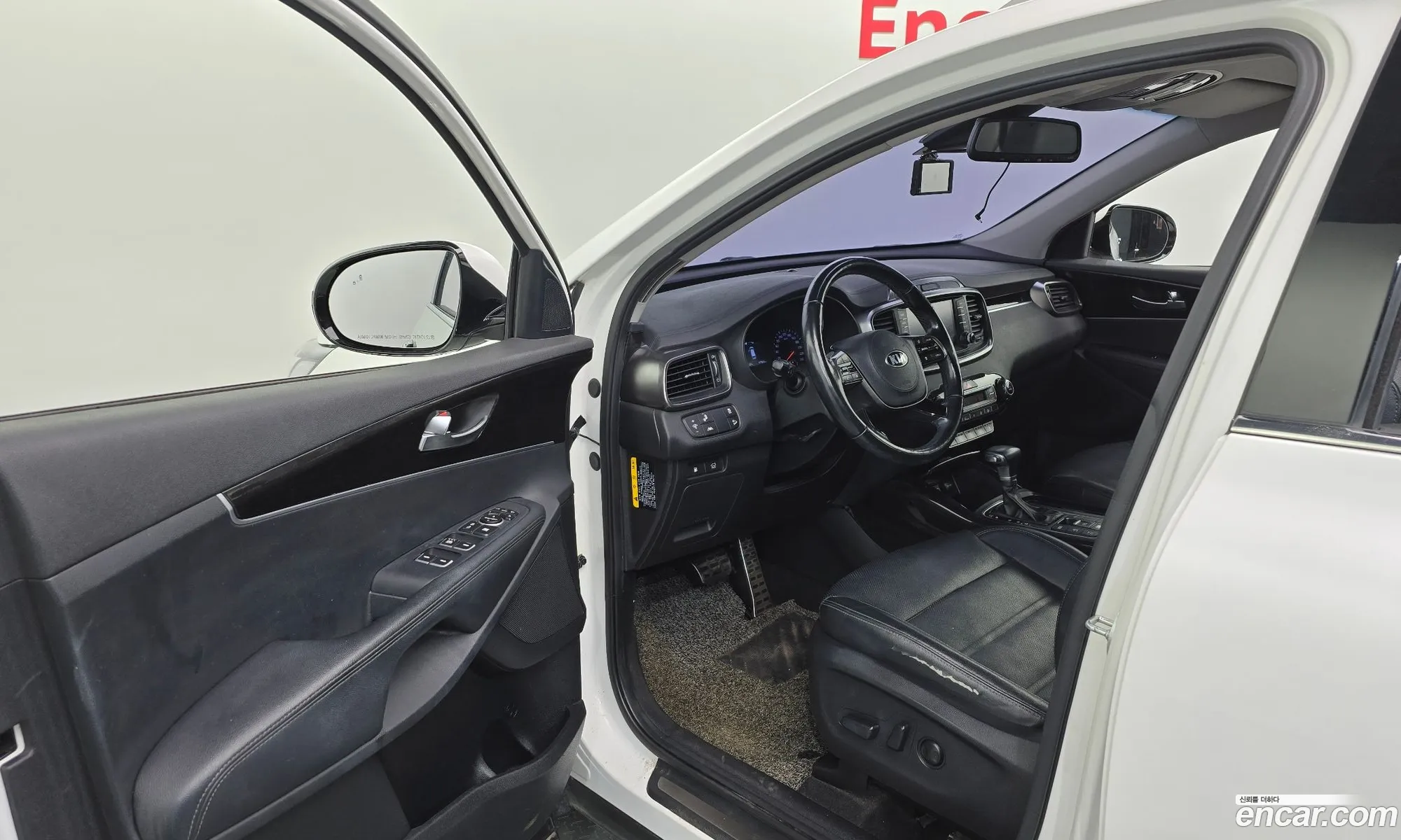 Kia Sorento 2018 KNAPS81BDKA529131 — 16