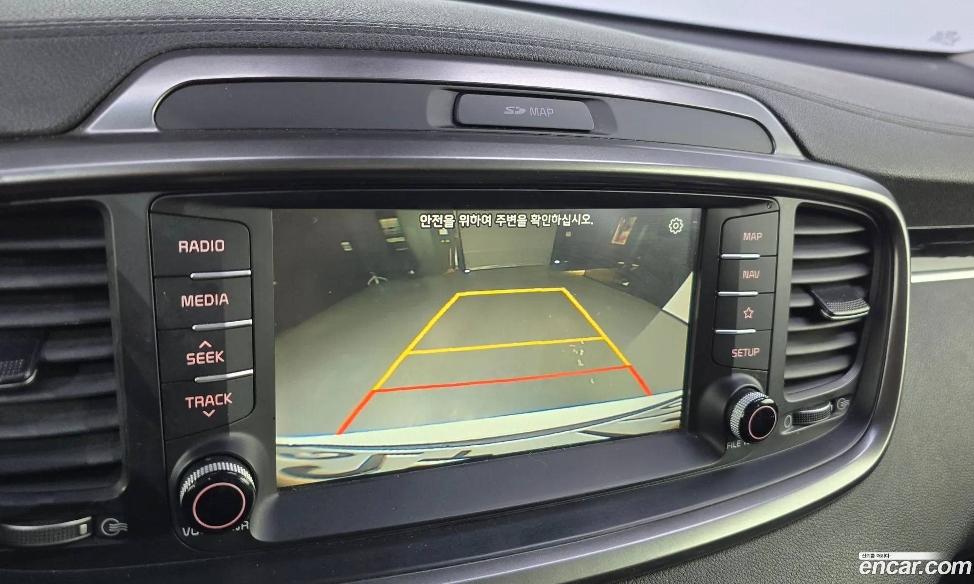 Kia Sorento 2018 KNAPS81BDKA529131 — 19