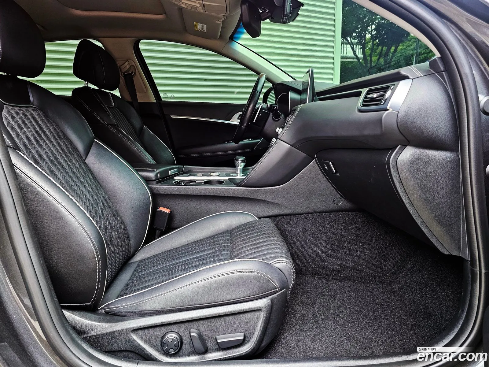 Genesis G70 2018 — 10