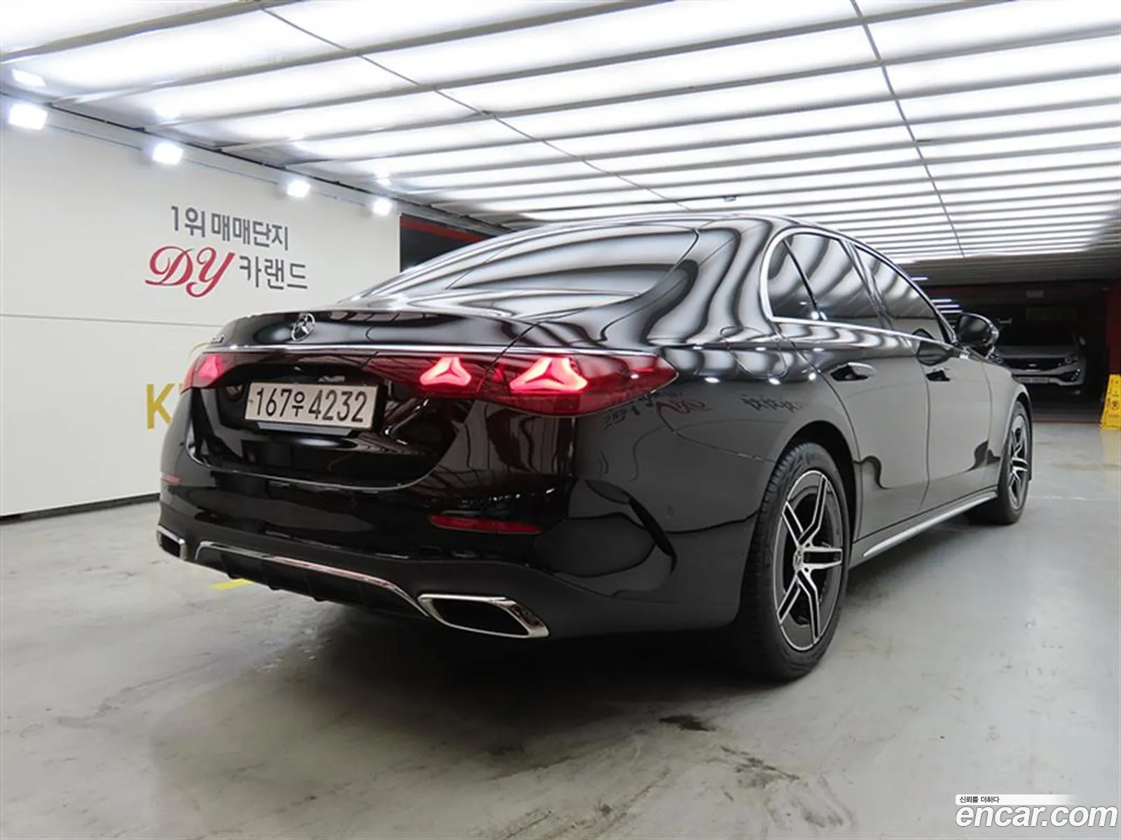 Mercedes-Benz E-Class W214 2025 — 10