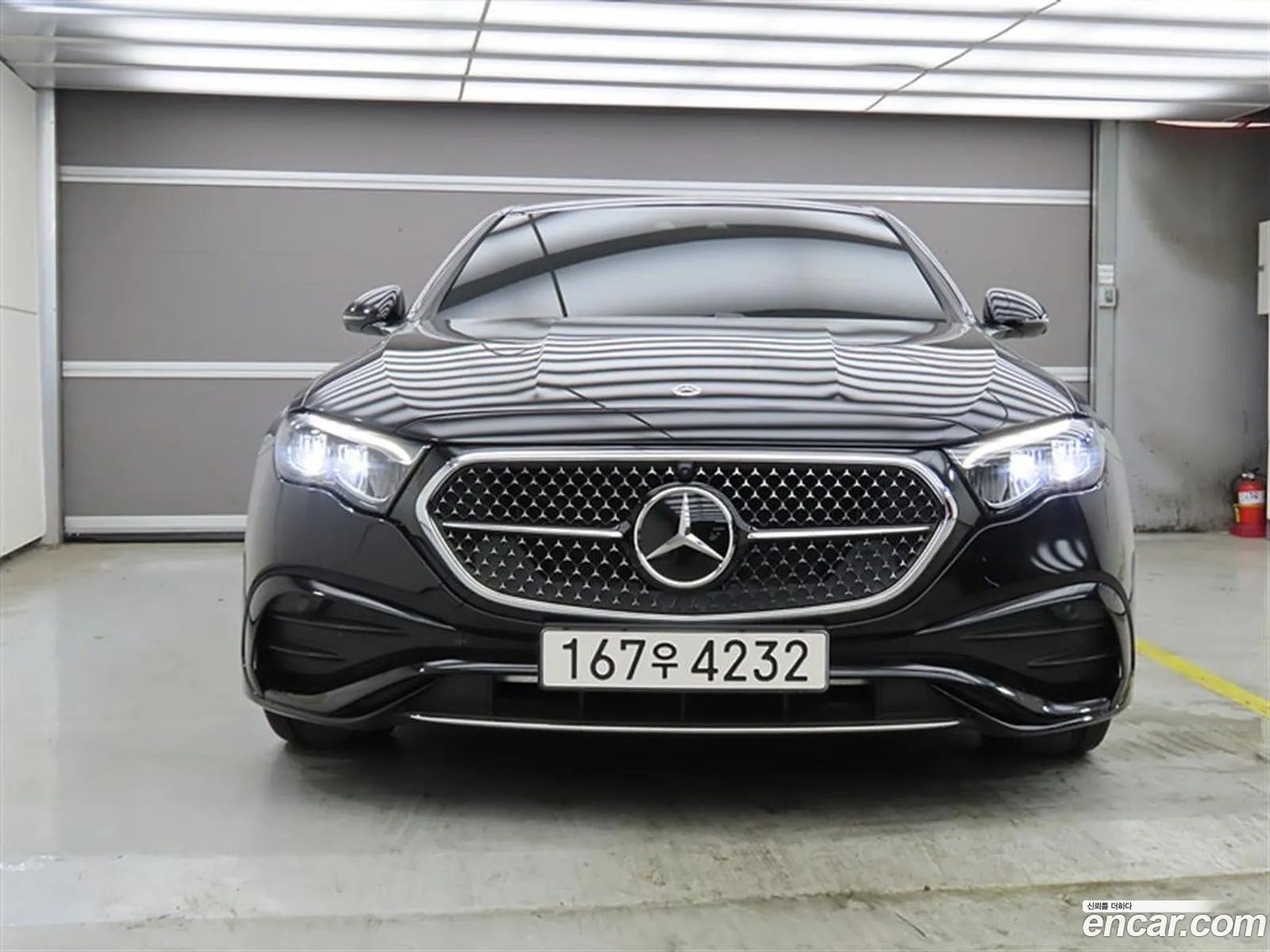 Mercedes-Benz E-Class W214 2025 — 11