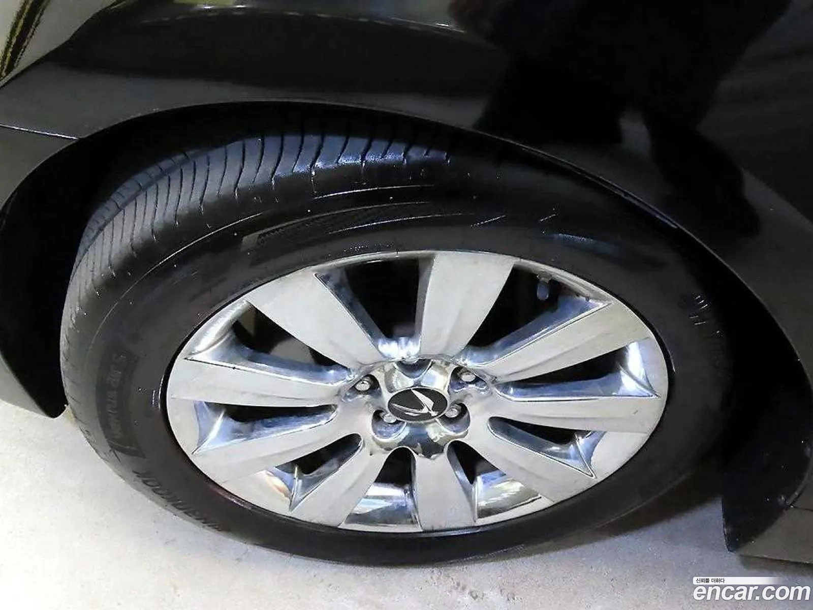 Hyundai Equus 2012 — 15