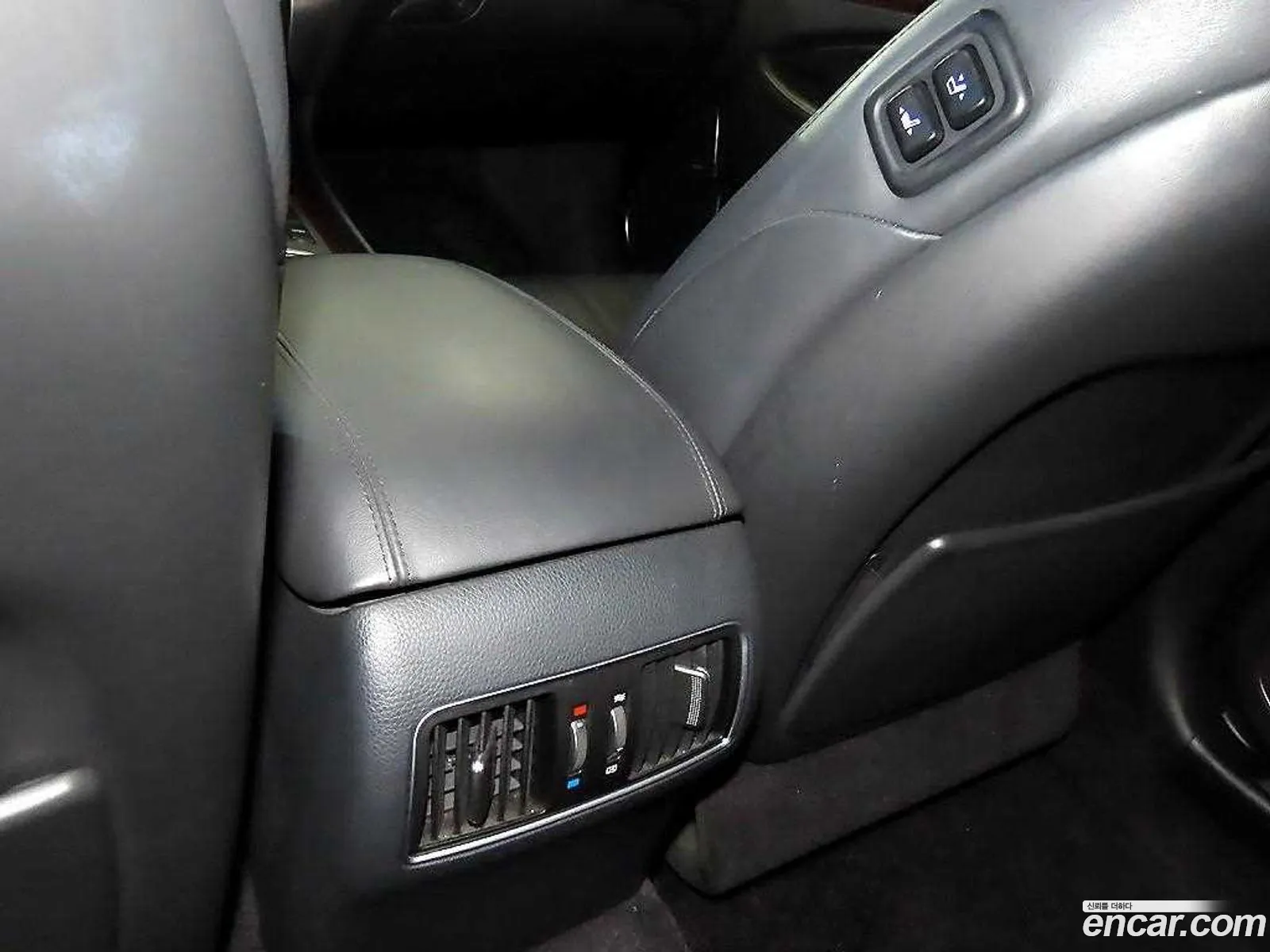 Hyundai Equus 2012 — 7