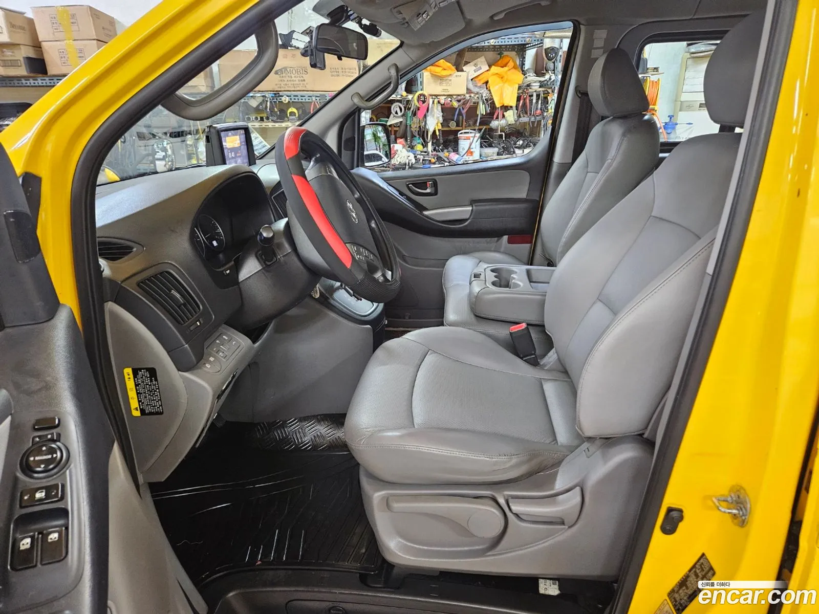 Hyundai Grand Starex 2017 — 13