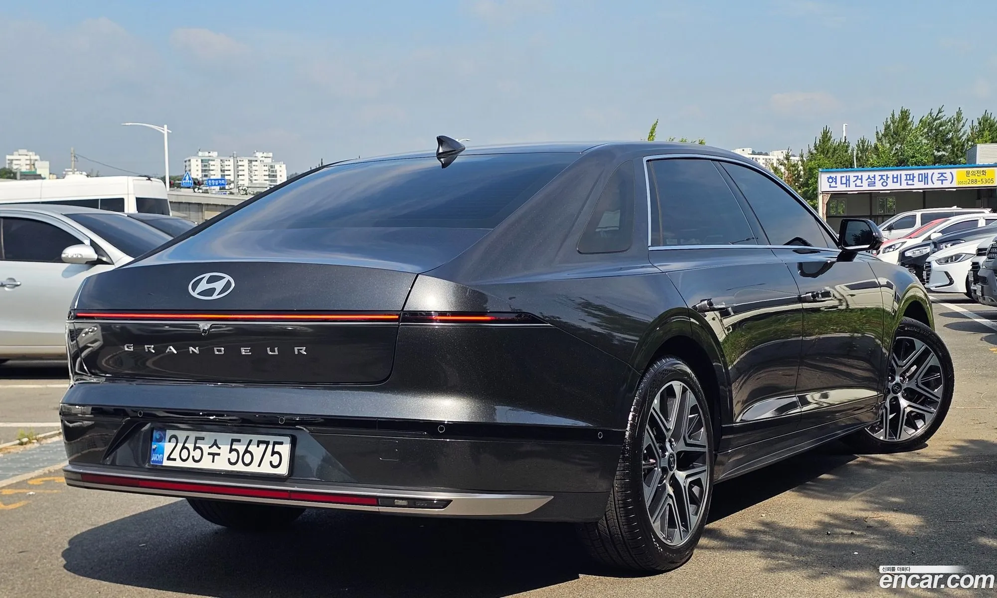 Hyundai Grandeur Hybrid 2024 — 3