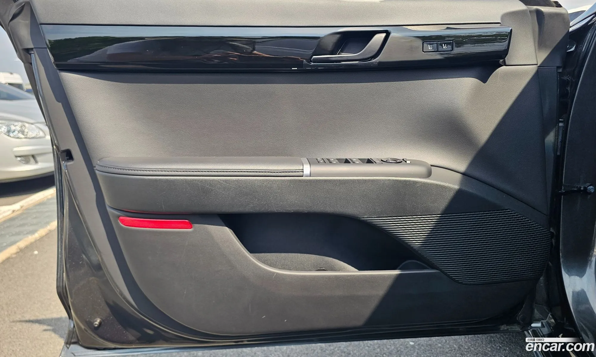 Hyundai Grandeur Hybrid 2024 — 20