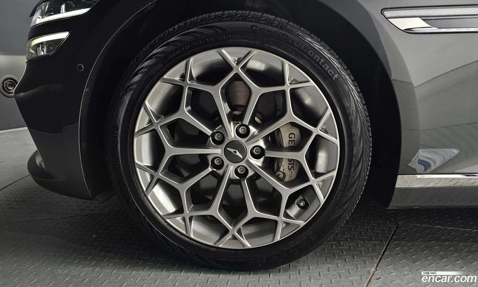 Genesis G80 2023 — 23