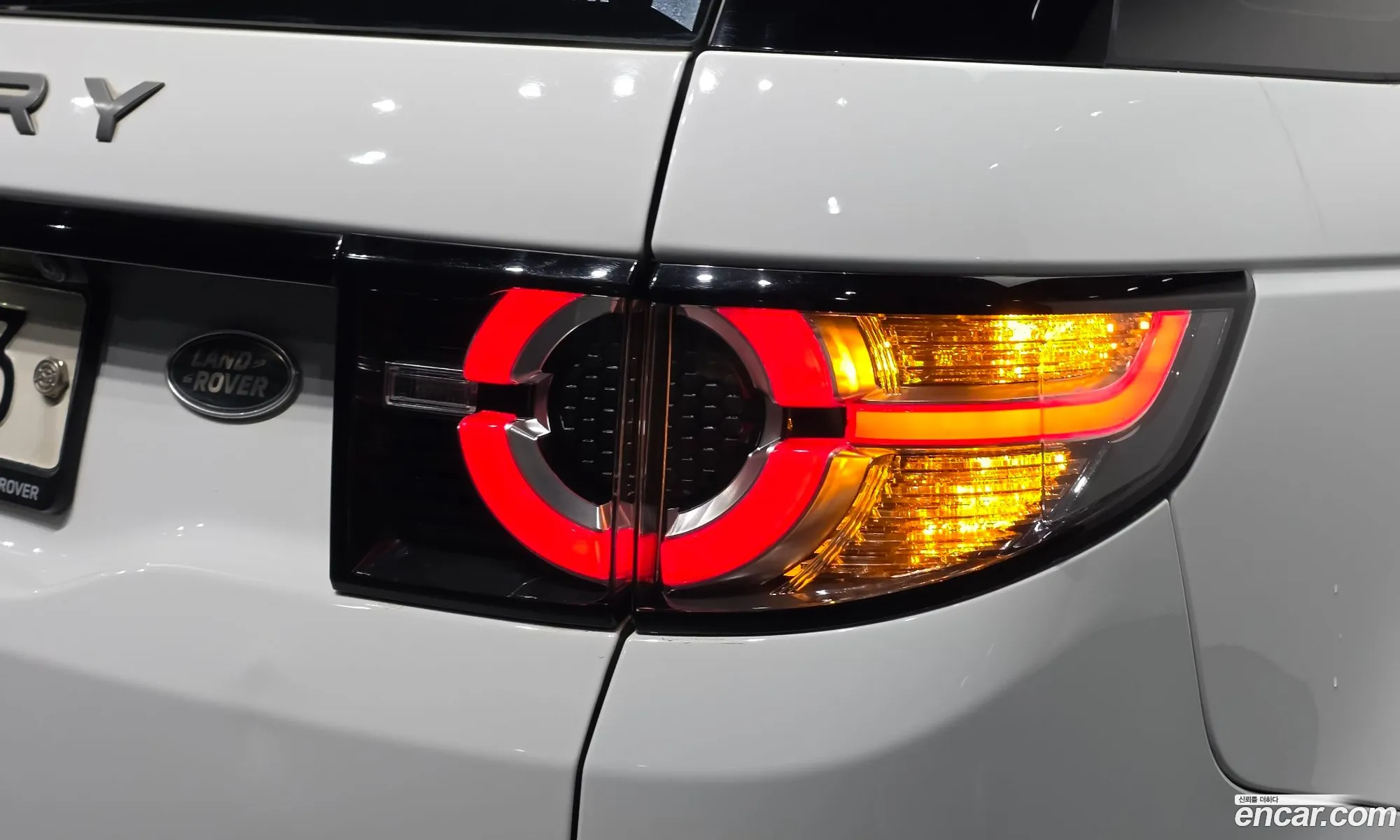 Land Rover Discovery Sport 2017 — 24