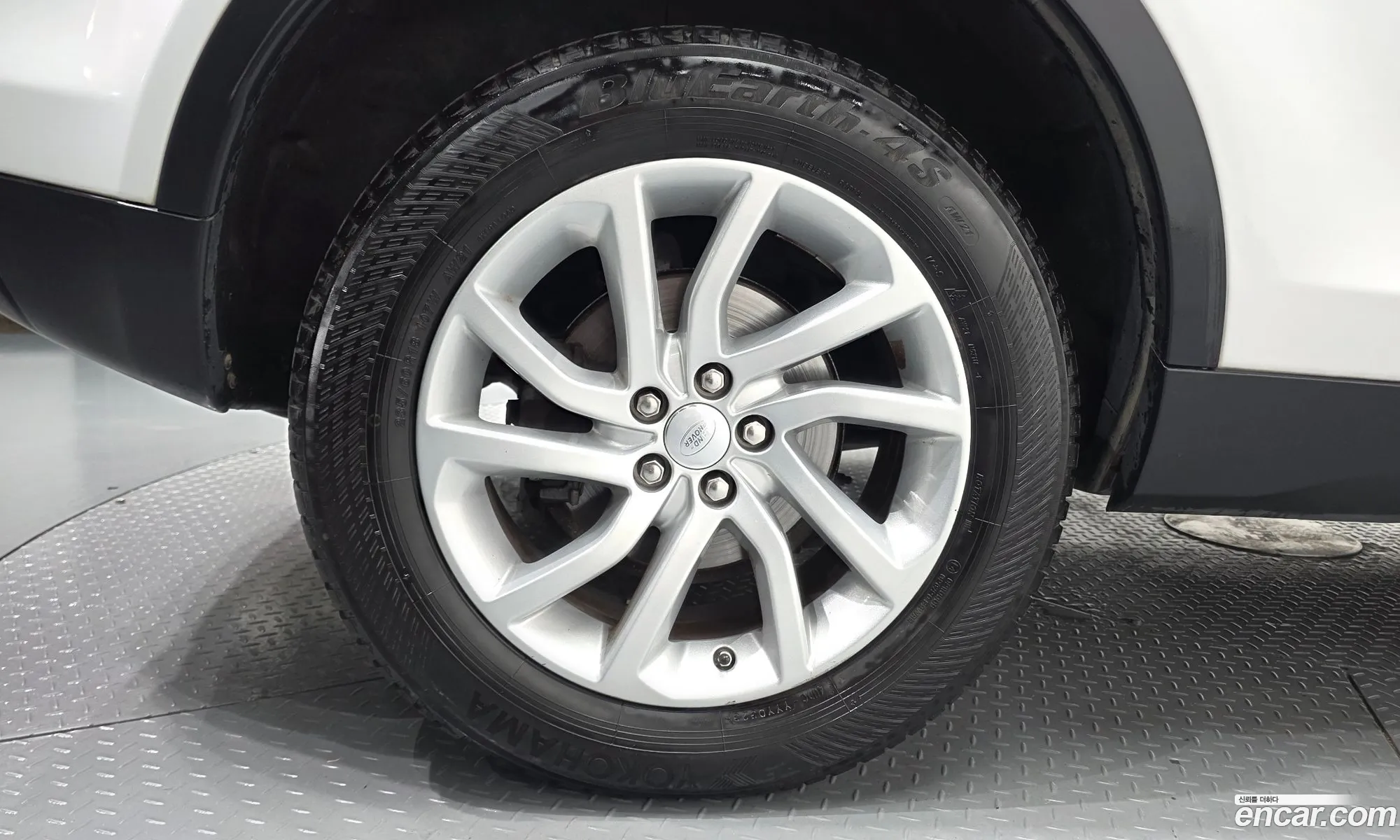 Land Rover Discovery Sport 2017 — 22