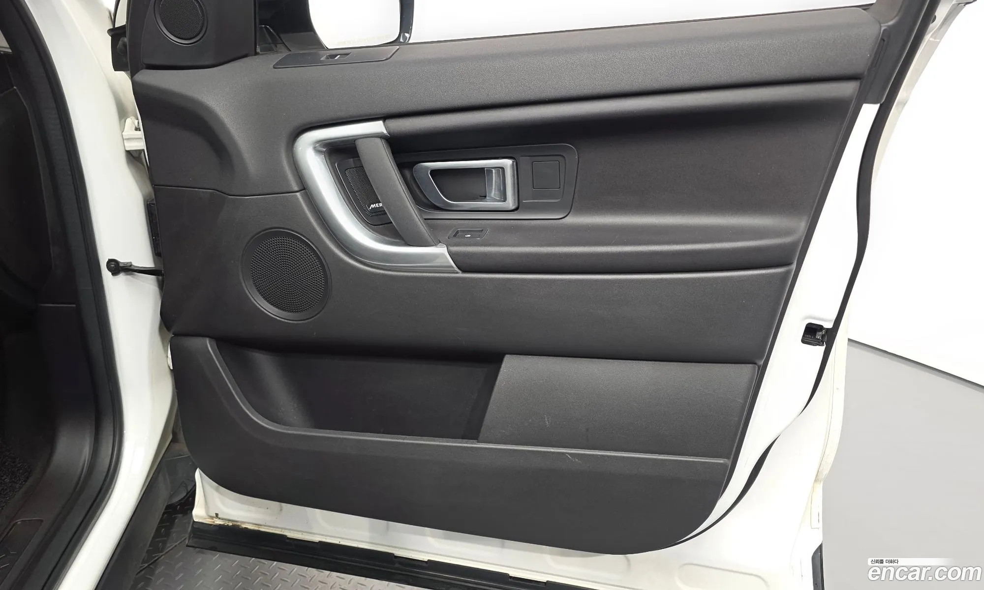 Land Rover Discovery Sport 2017 — 4