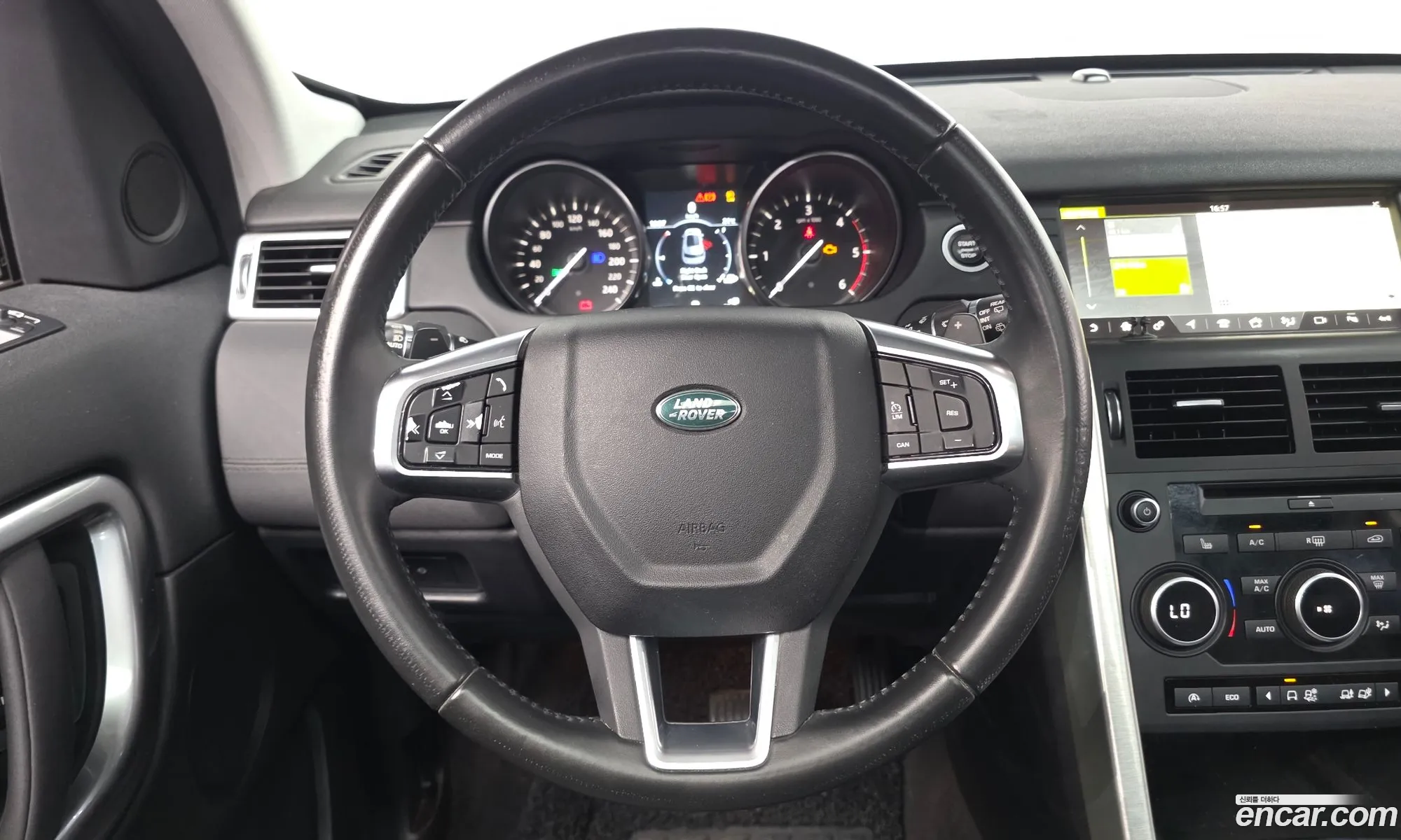 Land Rover Discovery Sport 2017 — 12