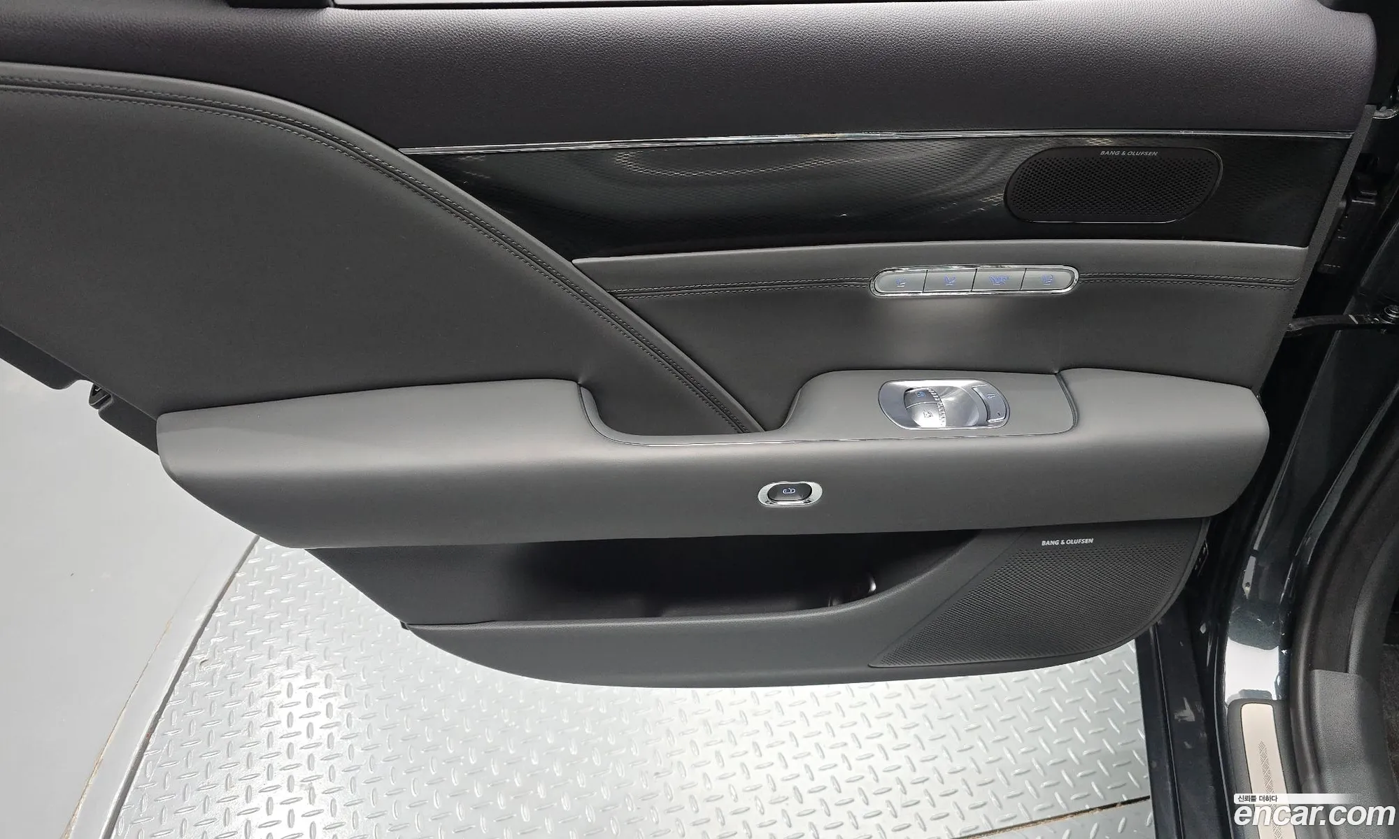 Genesis G90 2022 KMTFA41DBNU000812 — 29
