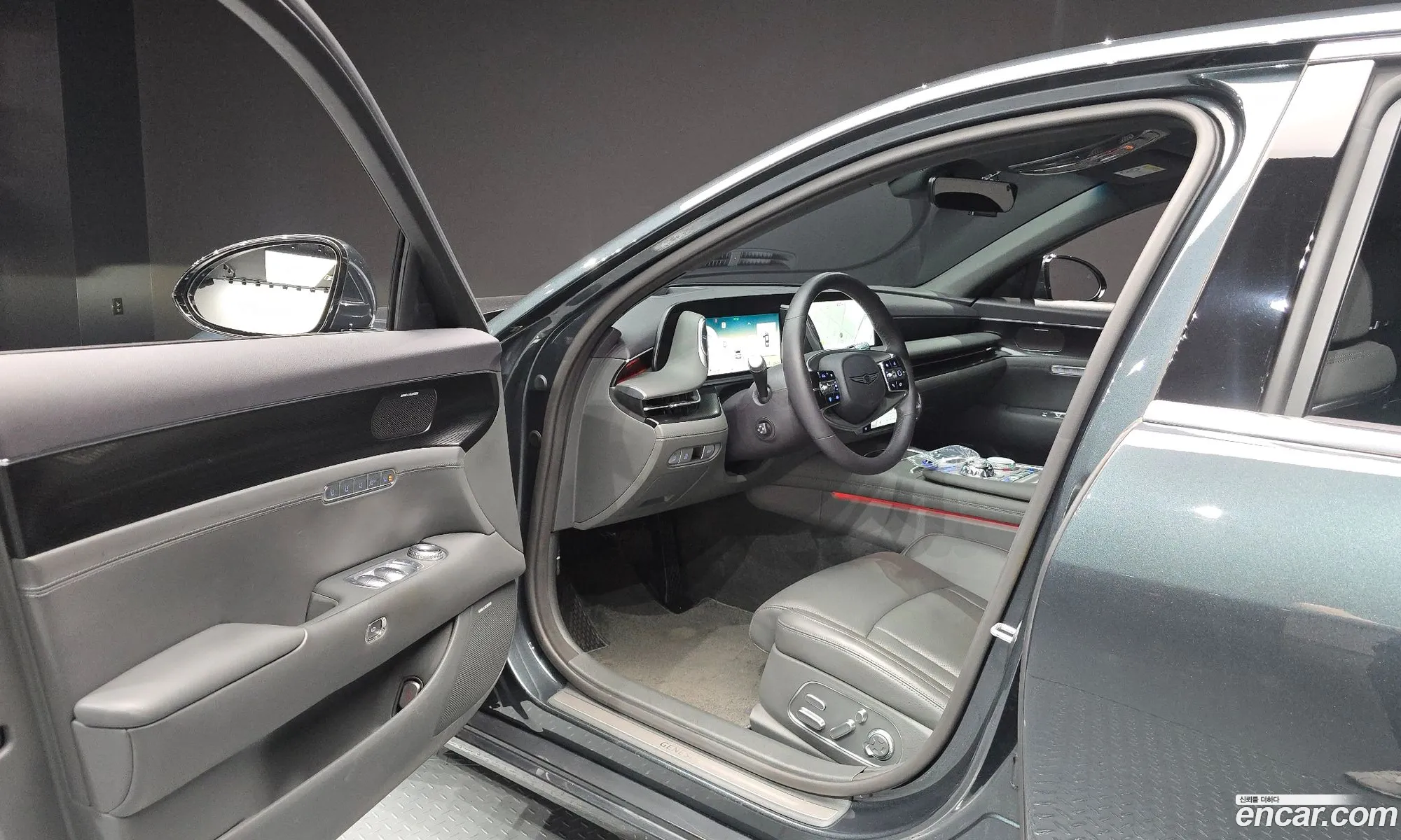 Genesis G90 2022 KMTFA41DBNU000812 — 30