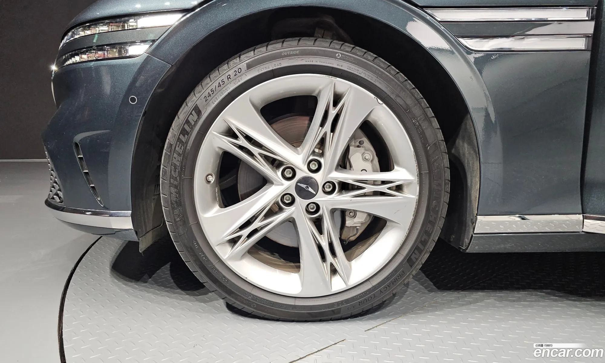 Genesis G90 2022 KMTFA41DBNU000812 — 31