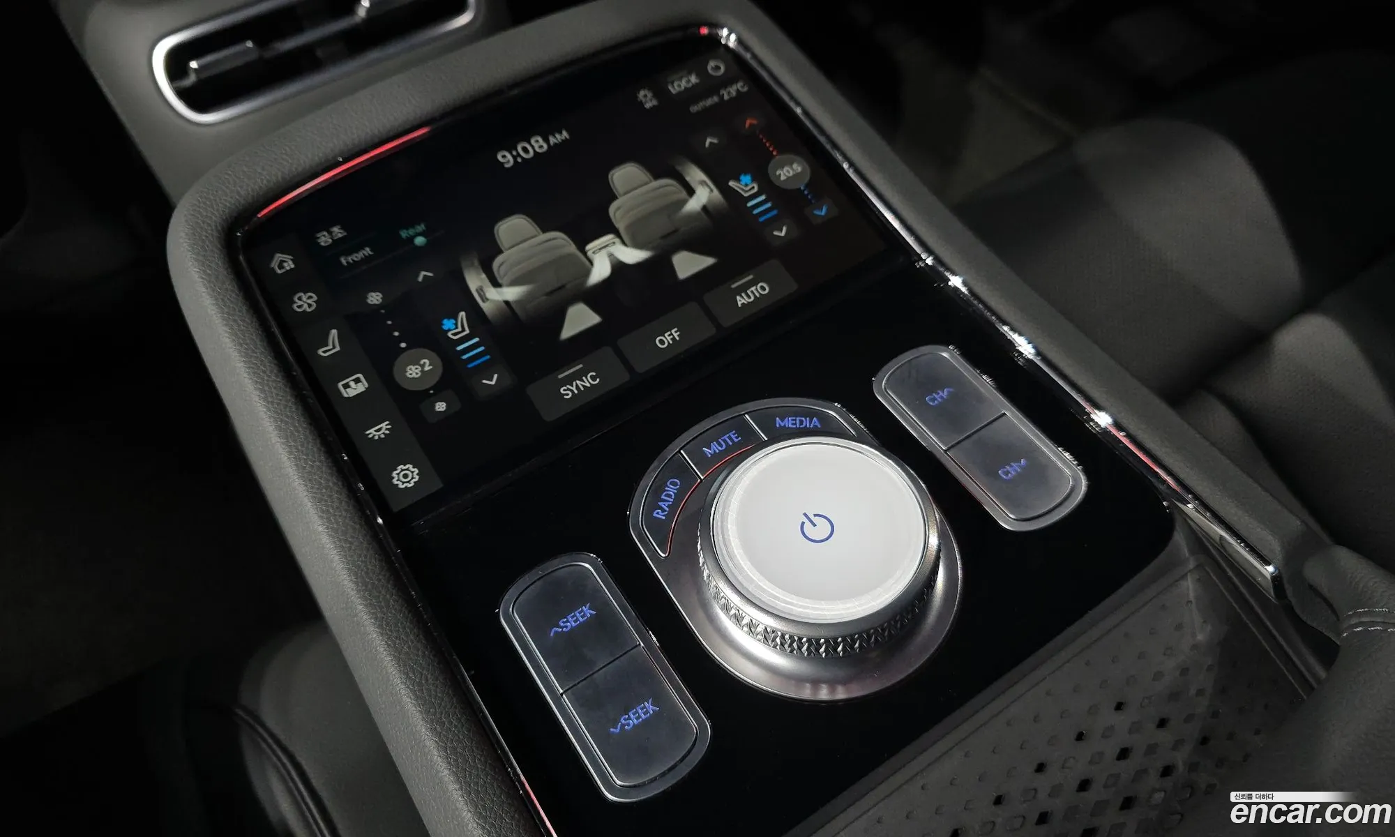 Genesis G90 2022 KMTFA41DBNU000812 — 5