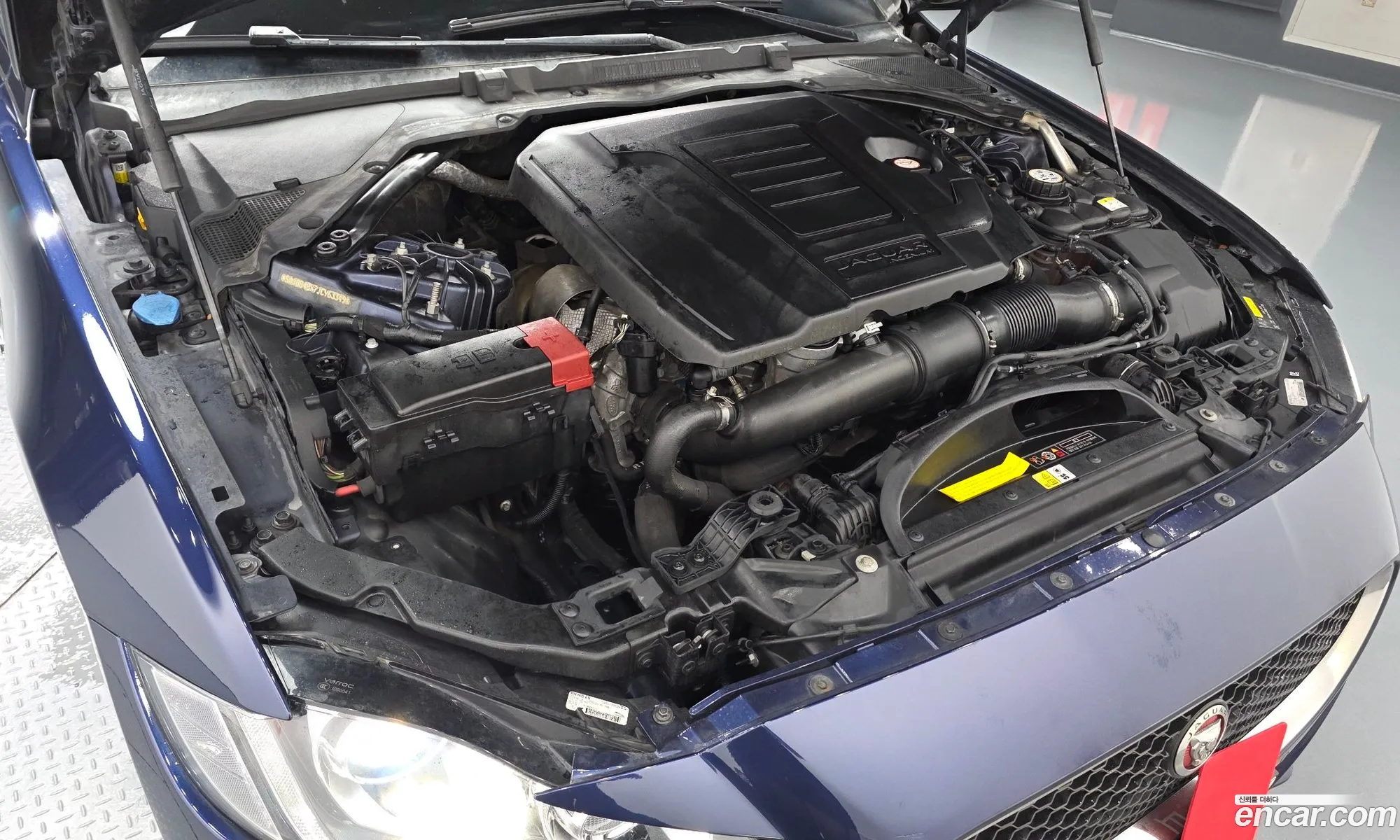 Jaguar XF 2018 — 7