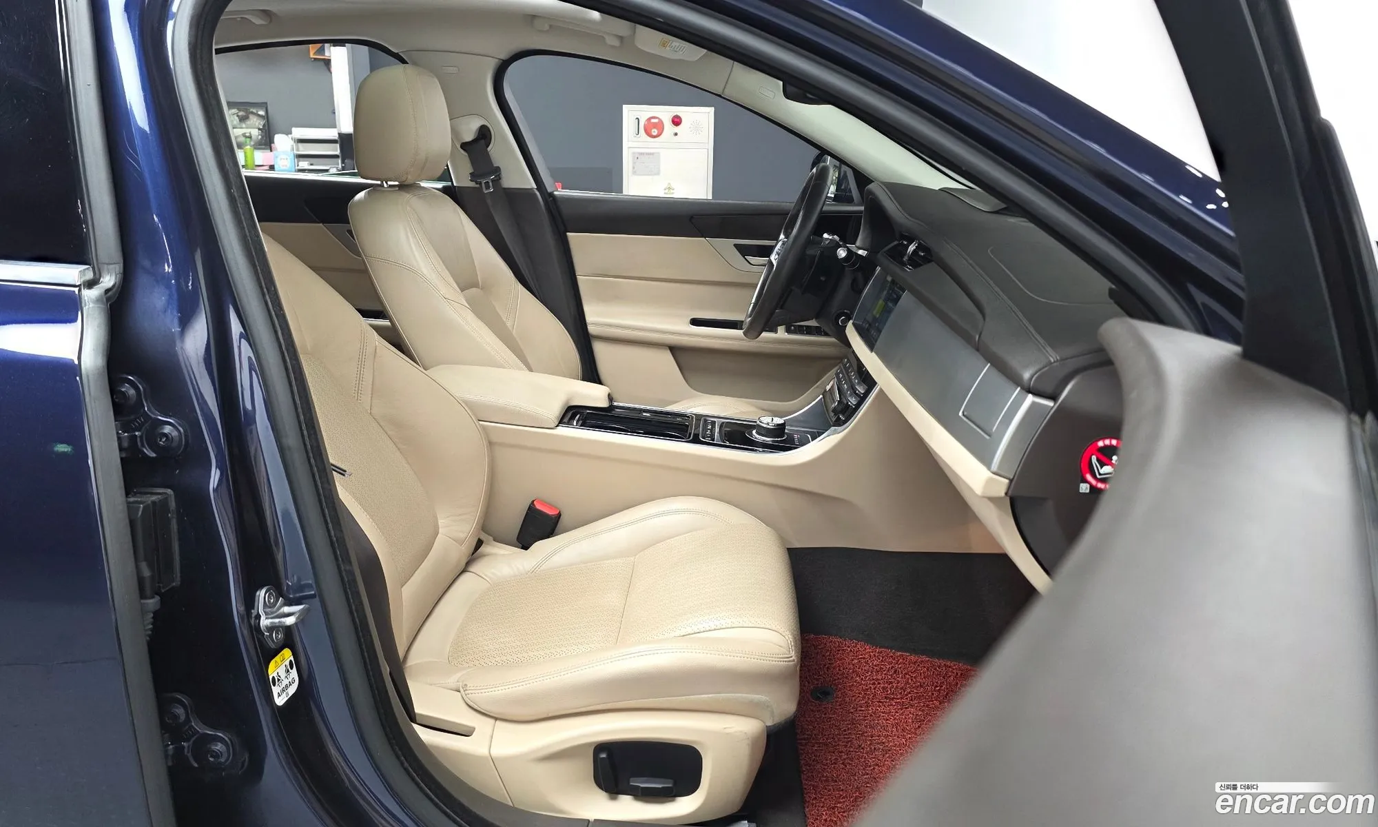 Jaguar XF 2018 — 4