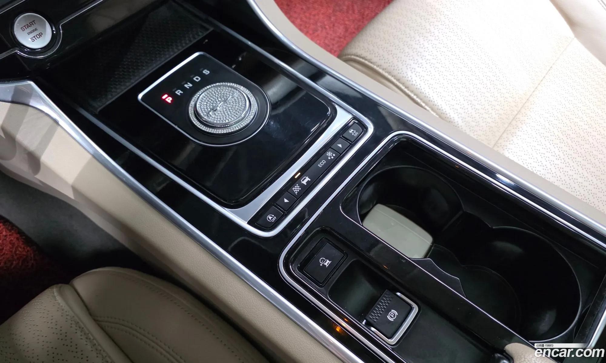 Jaguar XF 2018 — 17