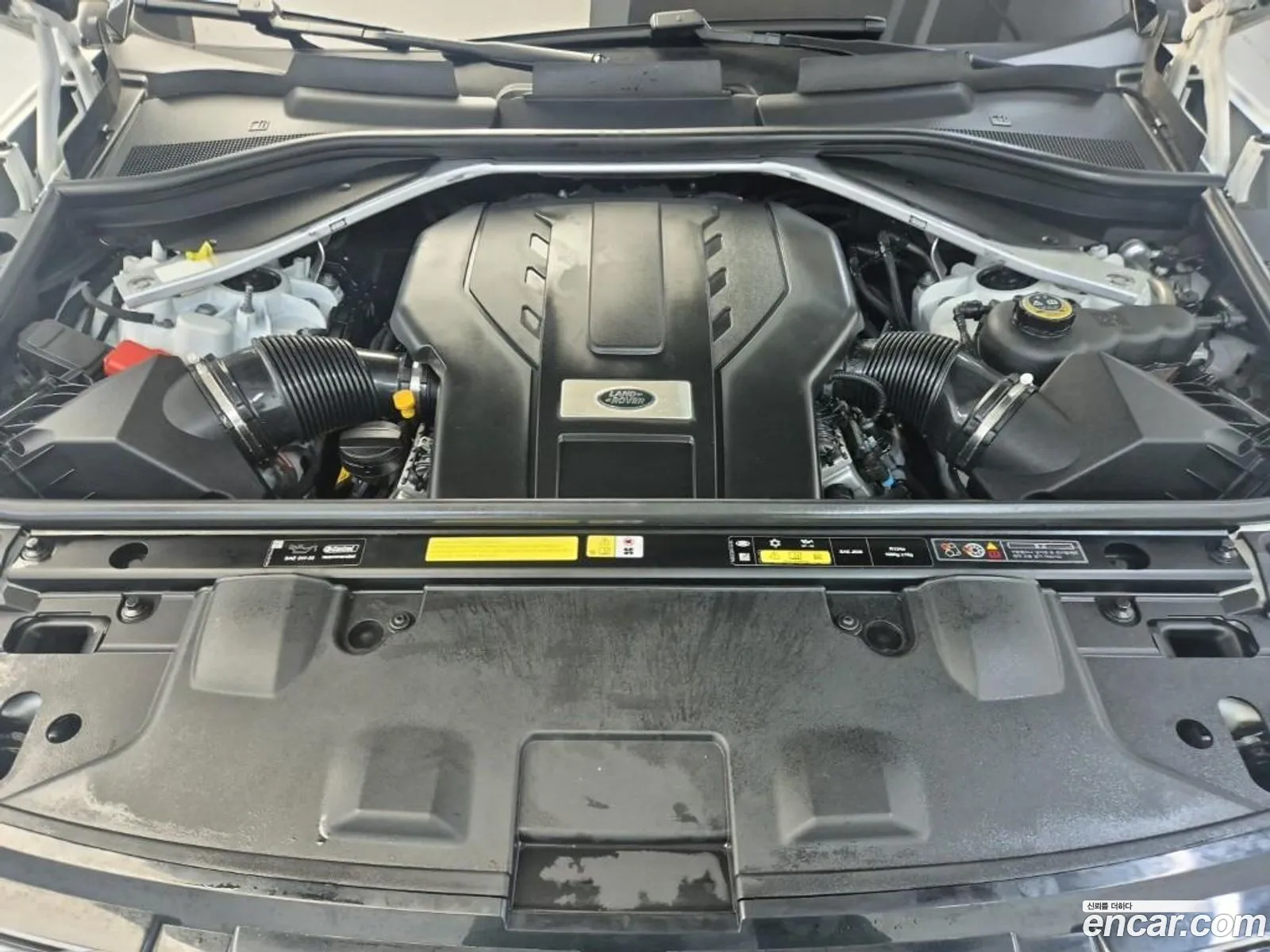 Land Rover Range Rover 2022 — 16
