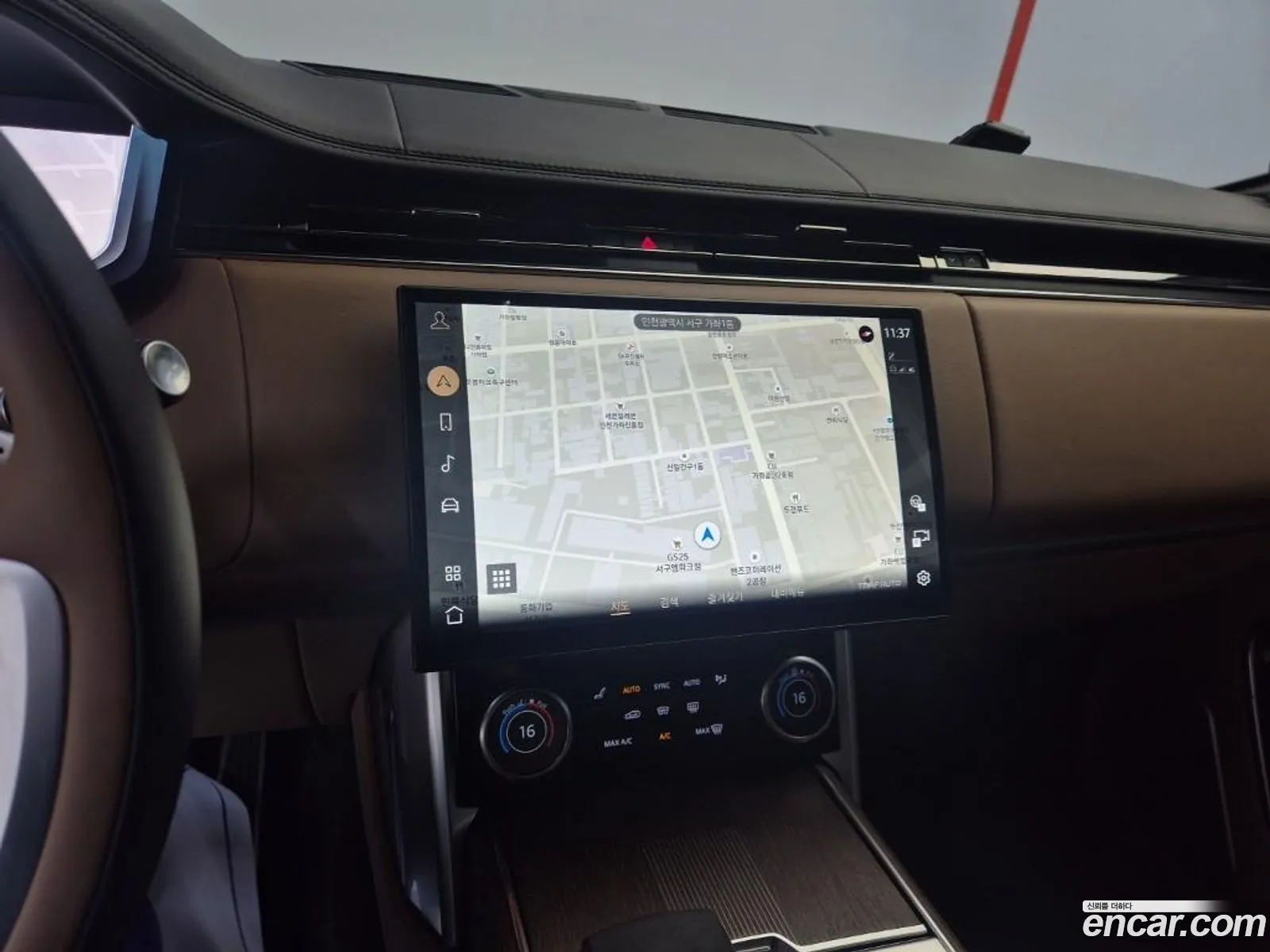 Land Rover Range Rover 2022 — 12