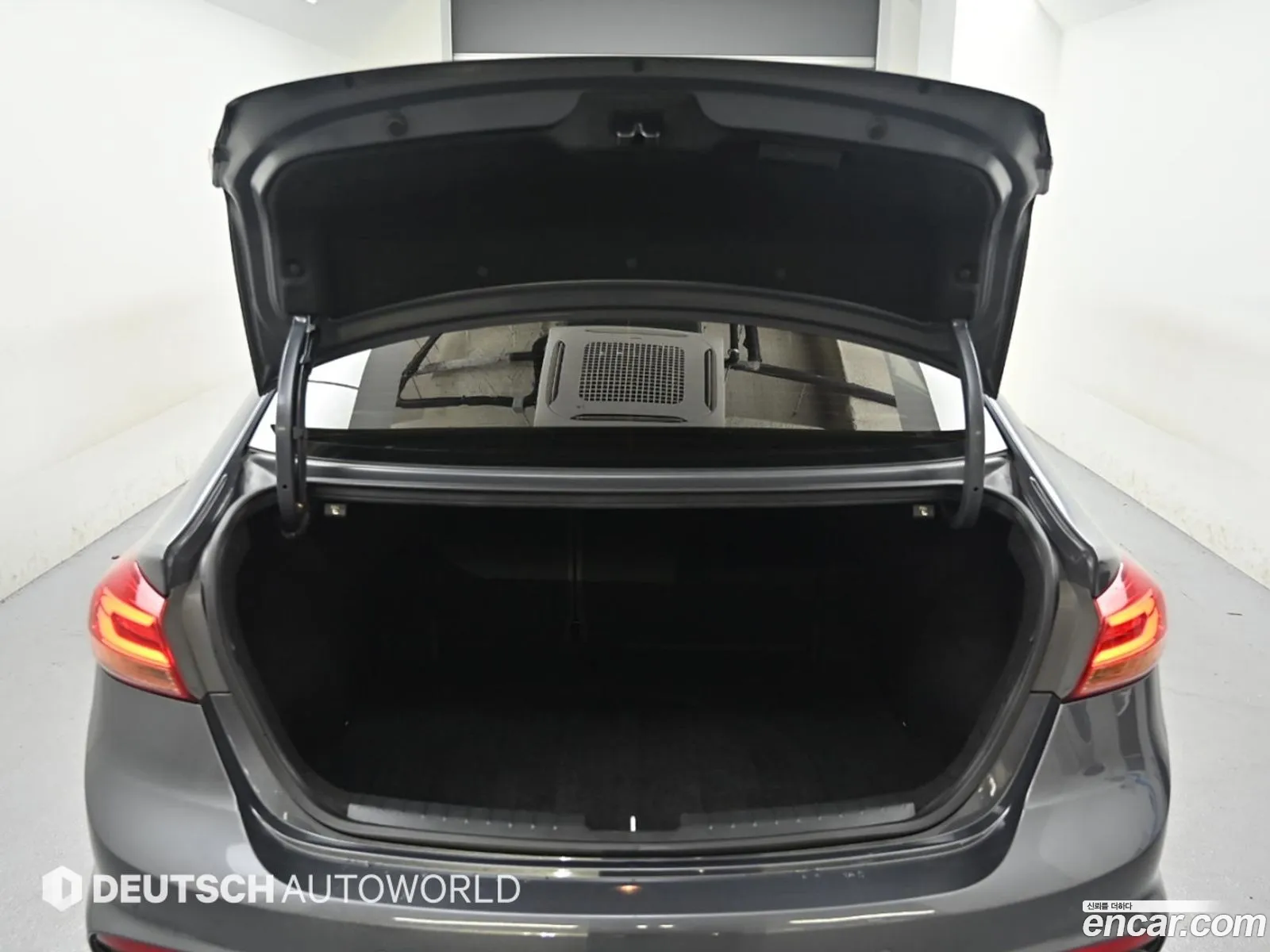 Hyundai Elantra AD 2016 — 16