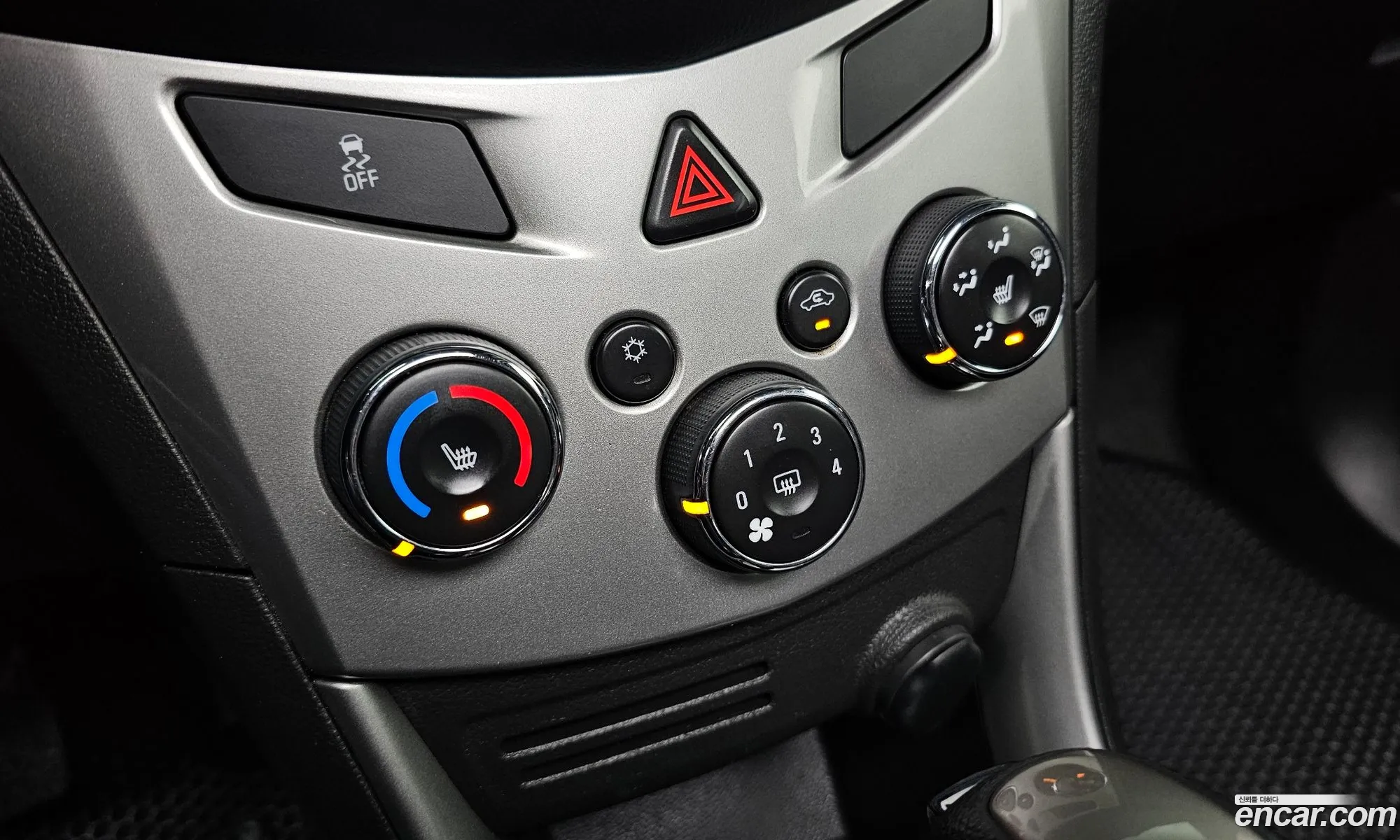 Chevrolet (GM Daewoo) Trax 2015 KLABA76BDFB237859 — 3