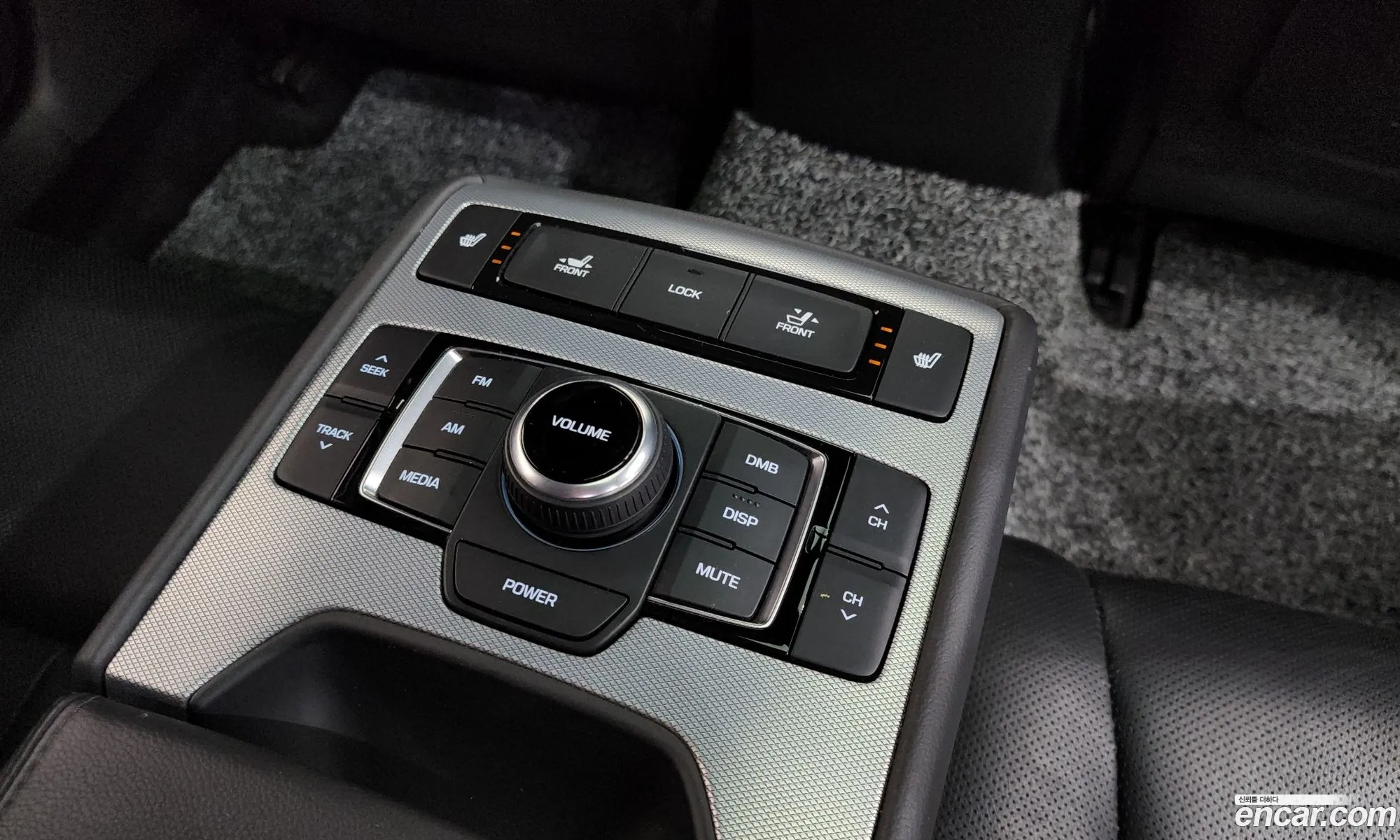 Genesis G80 2017 KMHGL41DDHU232806 — 14