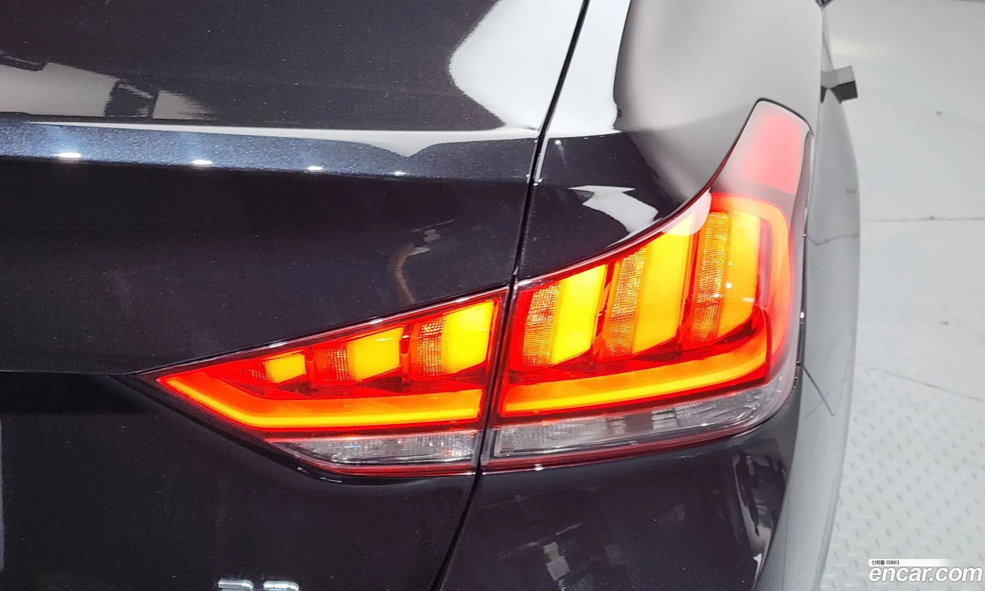 Genesis G80 2017 KMHGL41DDHU232806 — 29