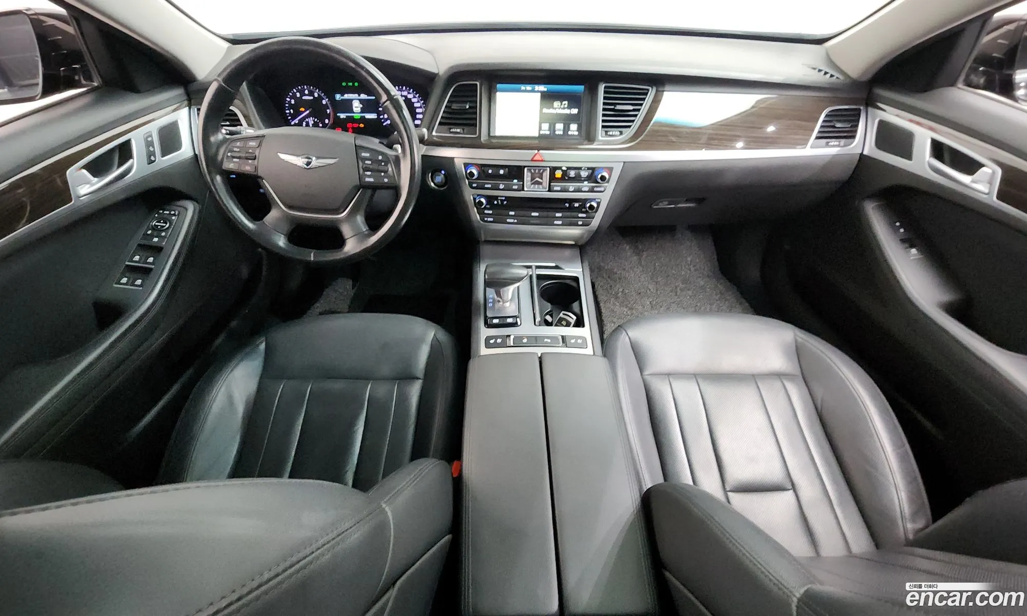 Genesis G80 2017 KMHGL41DDHU232806 — 10