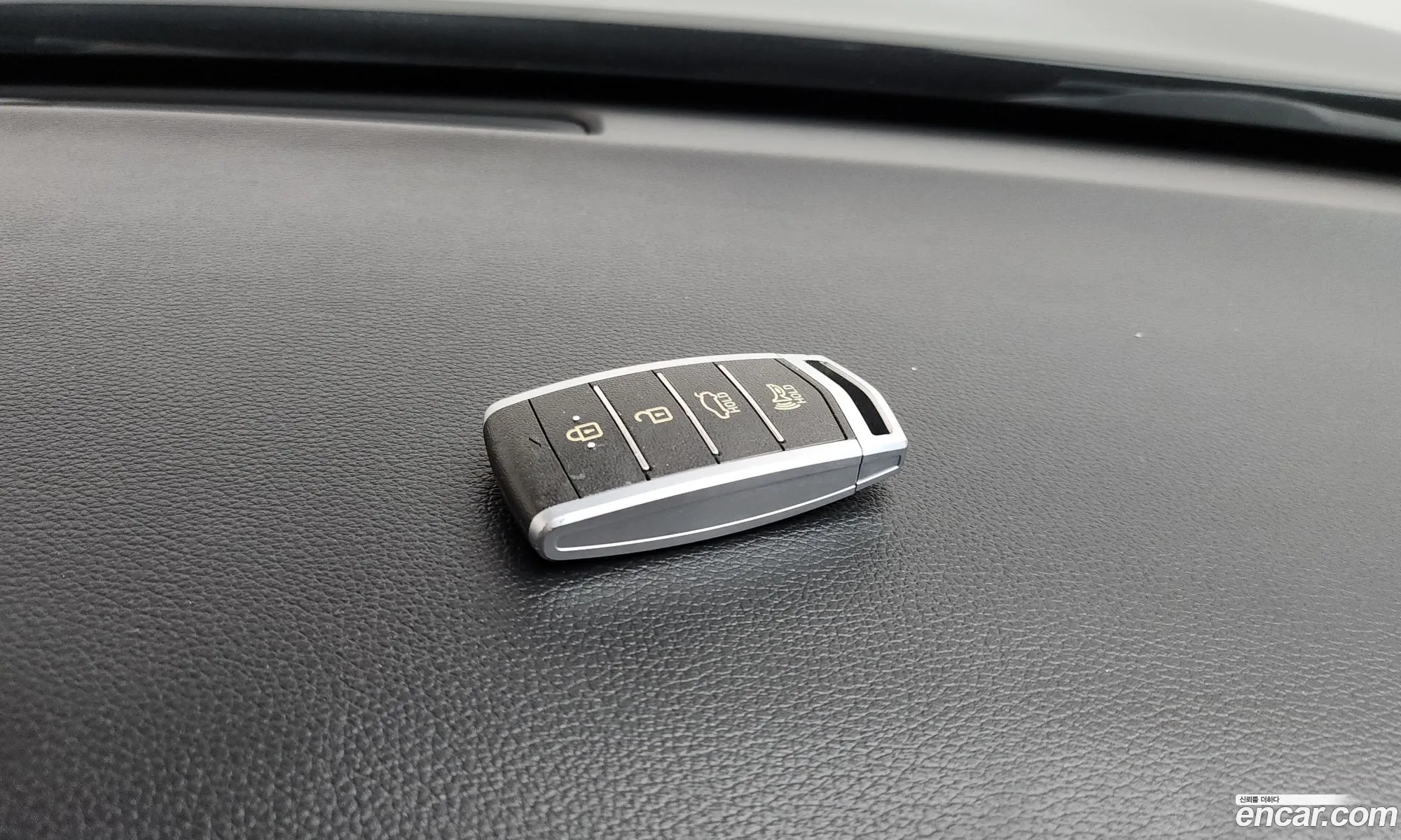 Genesis G80 2017 KMHGL41DDHU232806 — 22